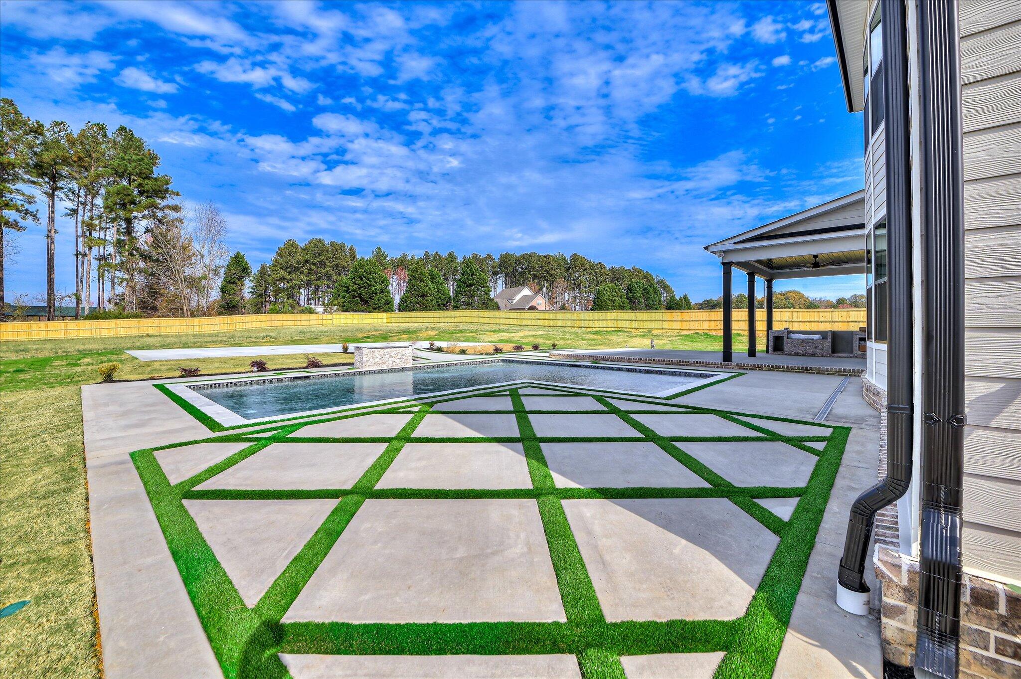 1129 Meandering Trail