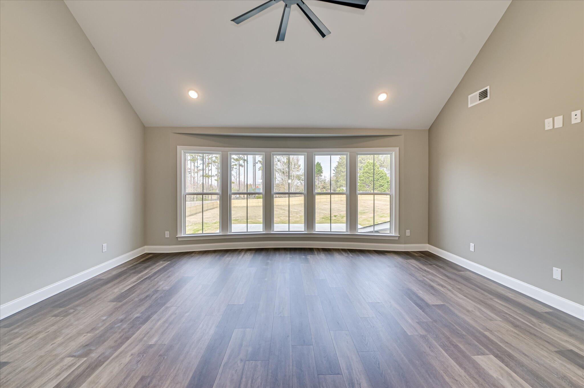 1129 Meandering Trail