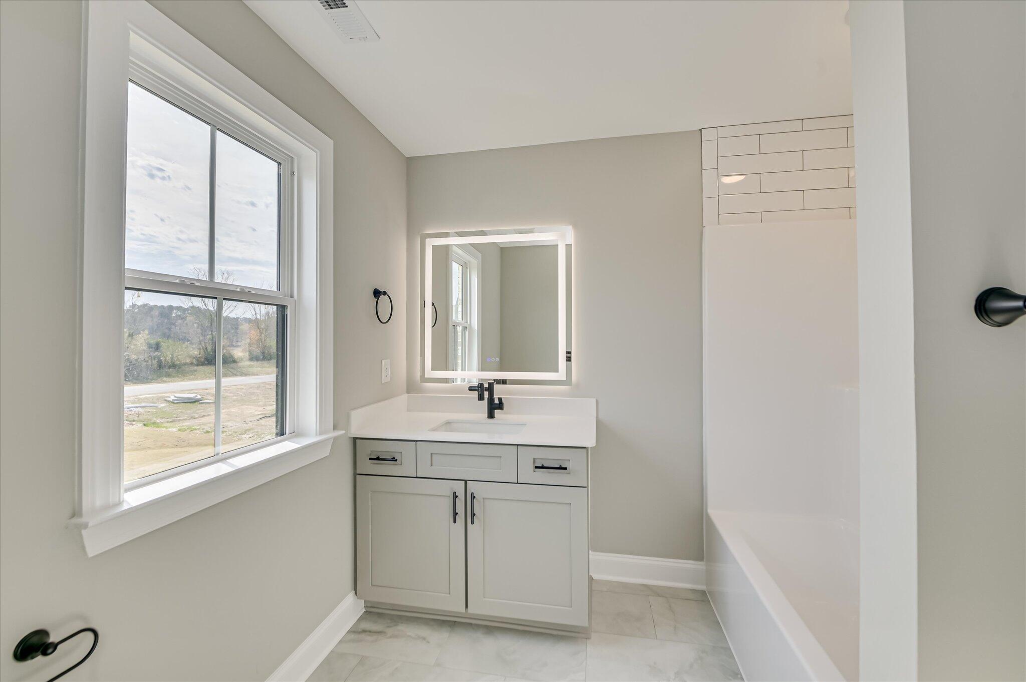 1129 Meandering Trail