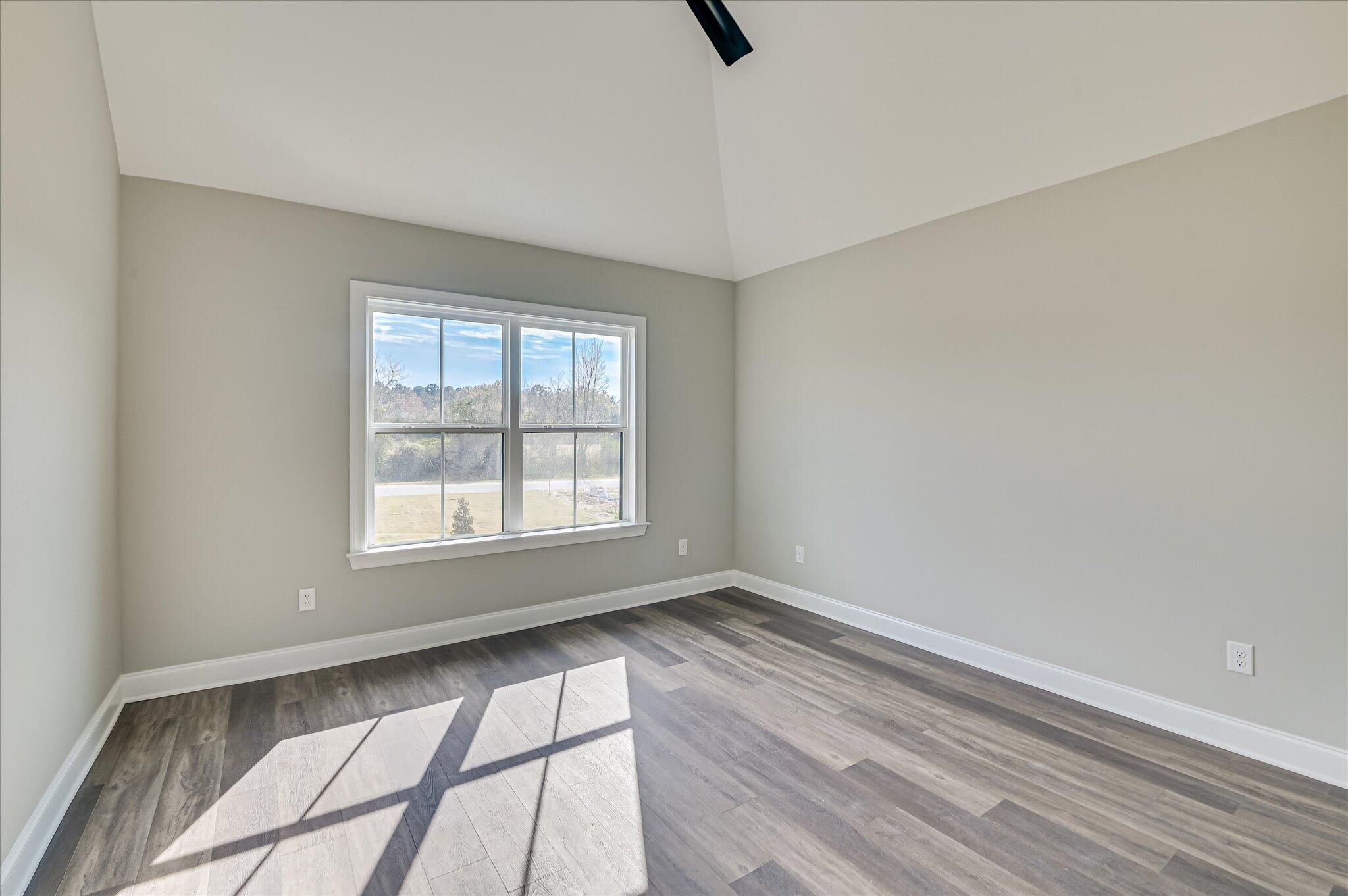 1129 Meandering Trail