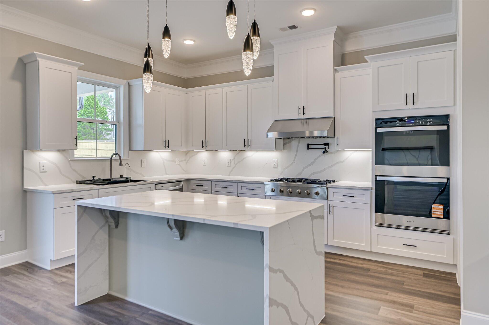 1129 Meandering Trail