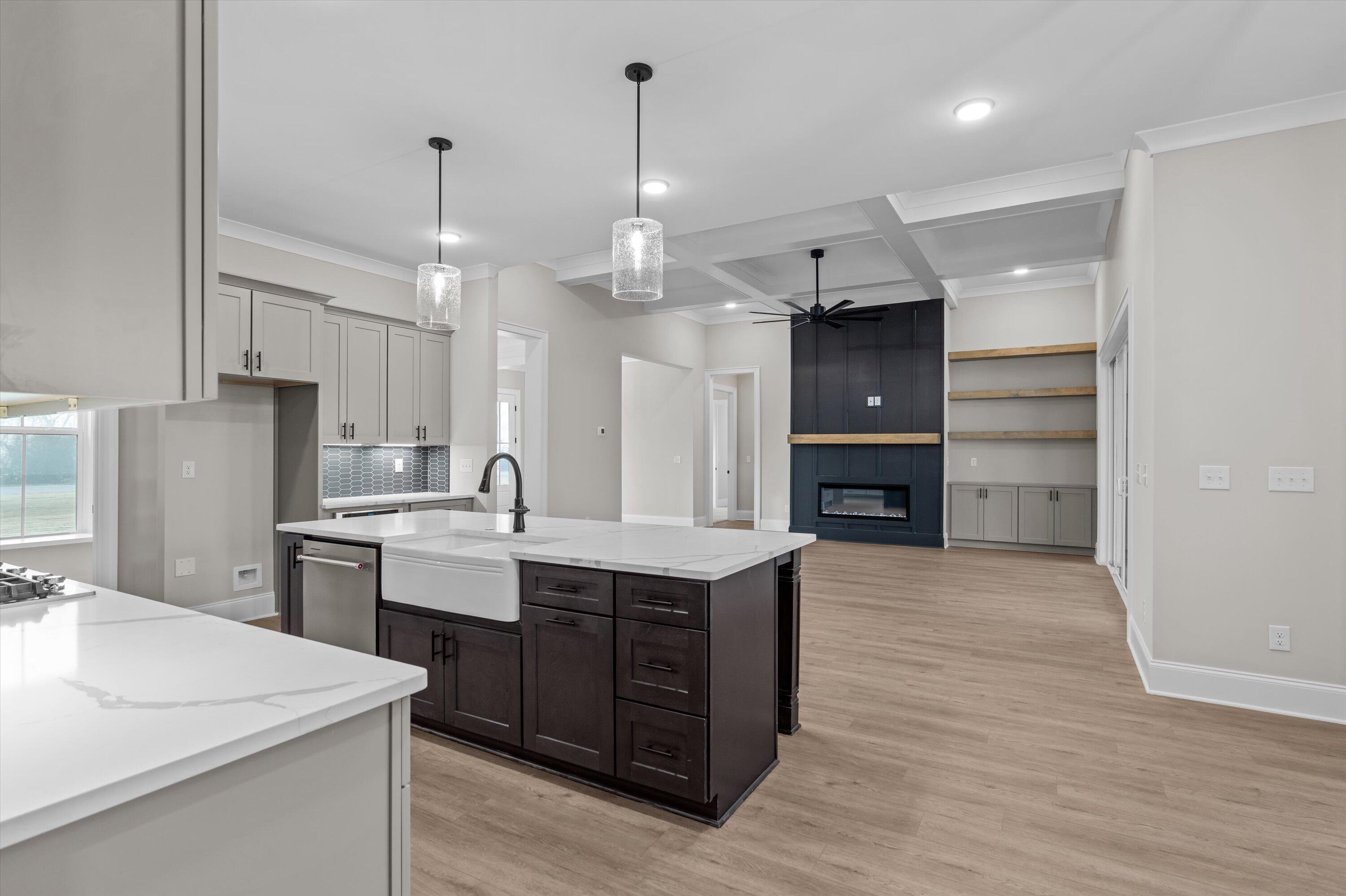 1123 Meandering Trail