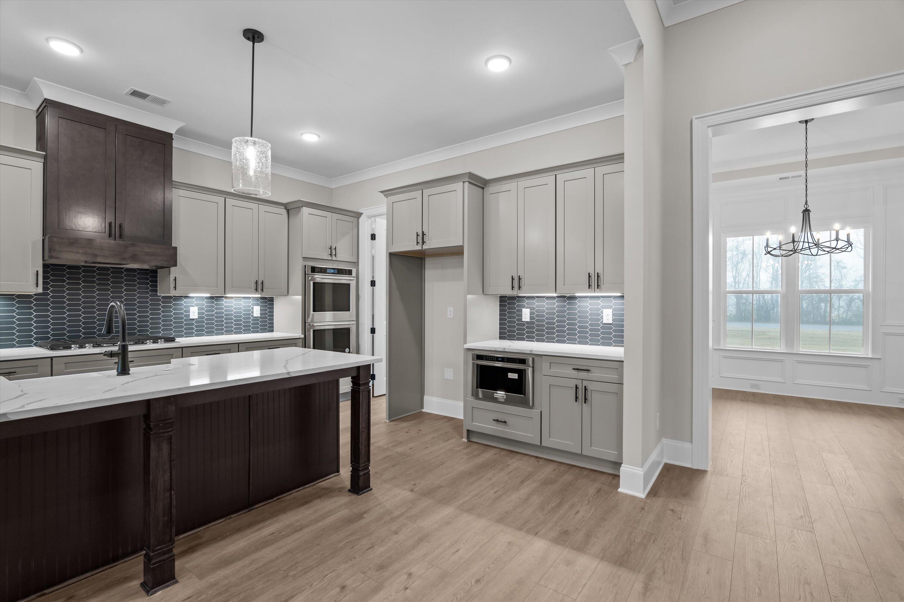 1123 Meandering Trail