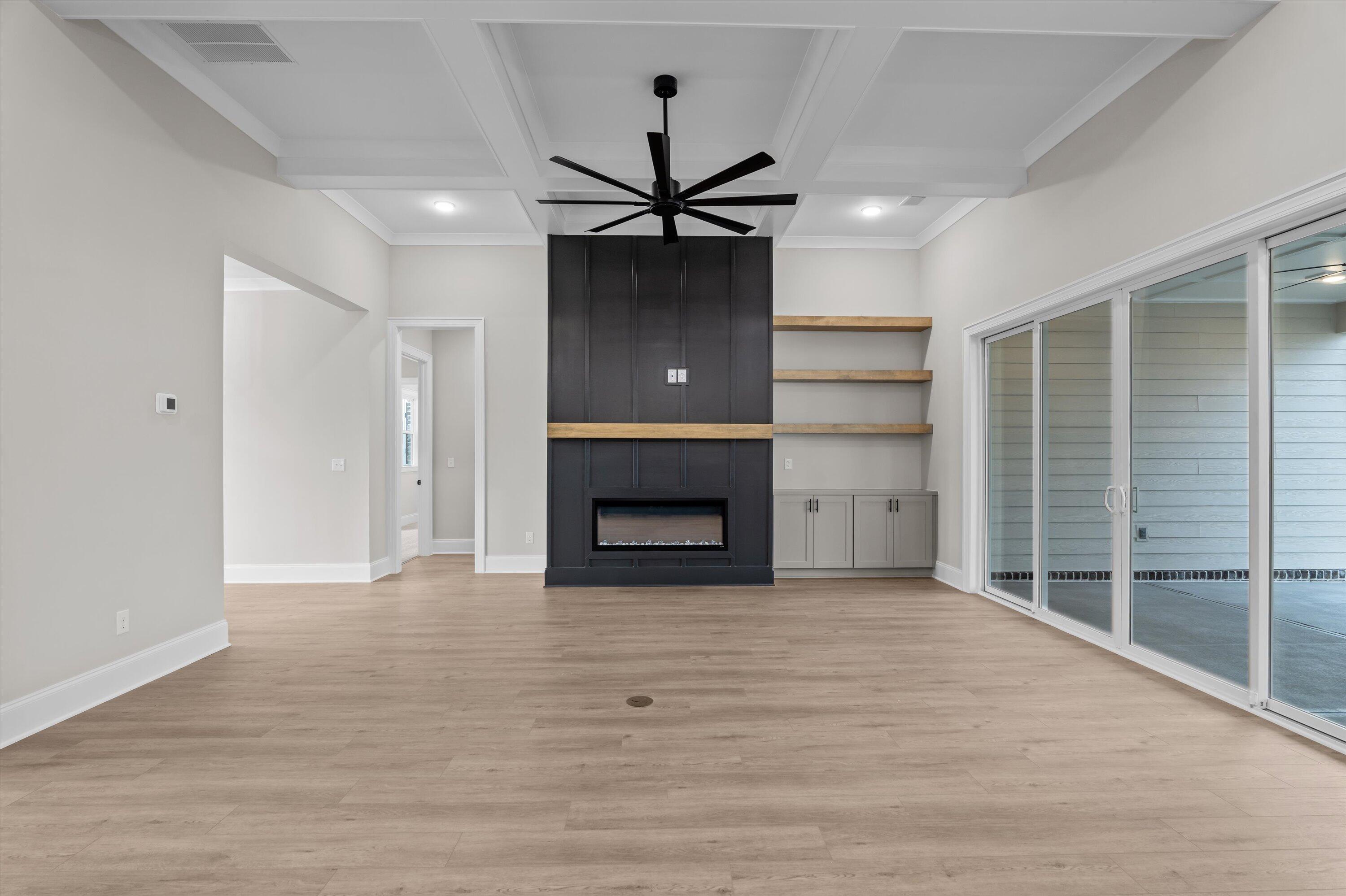 1123 Meandering Trail