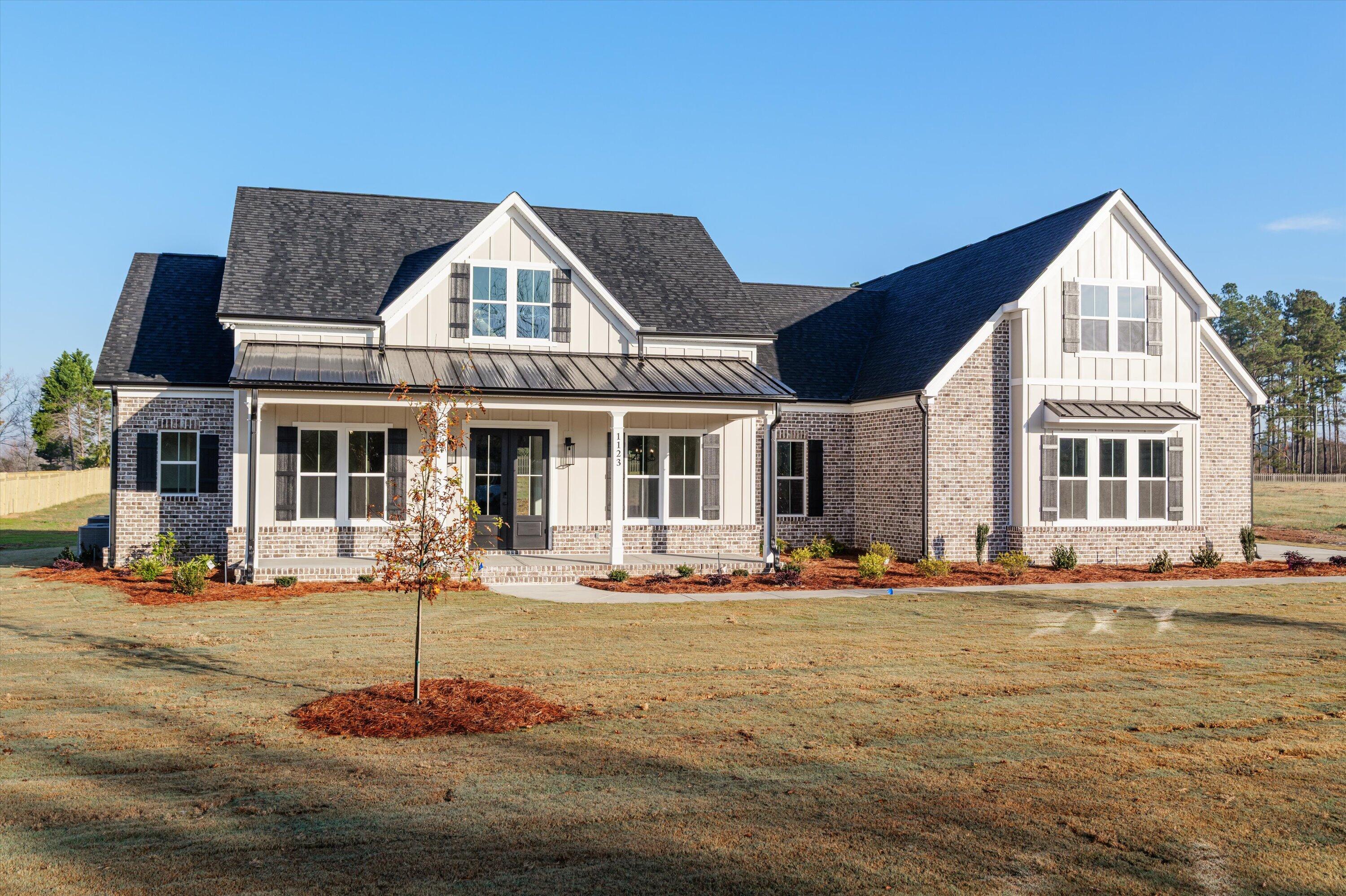 1123 Meandering Trail