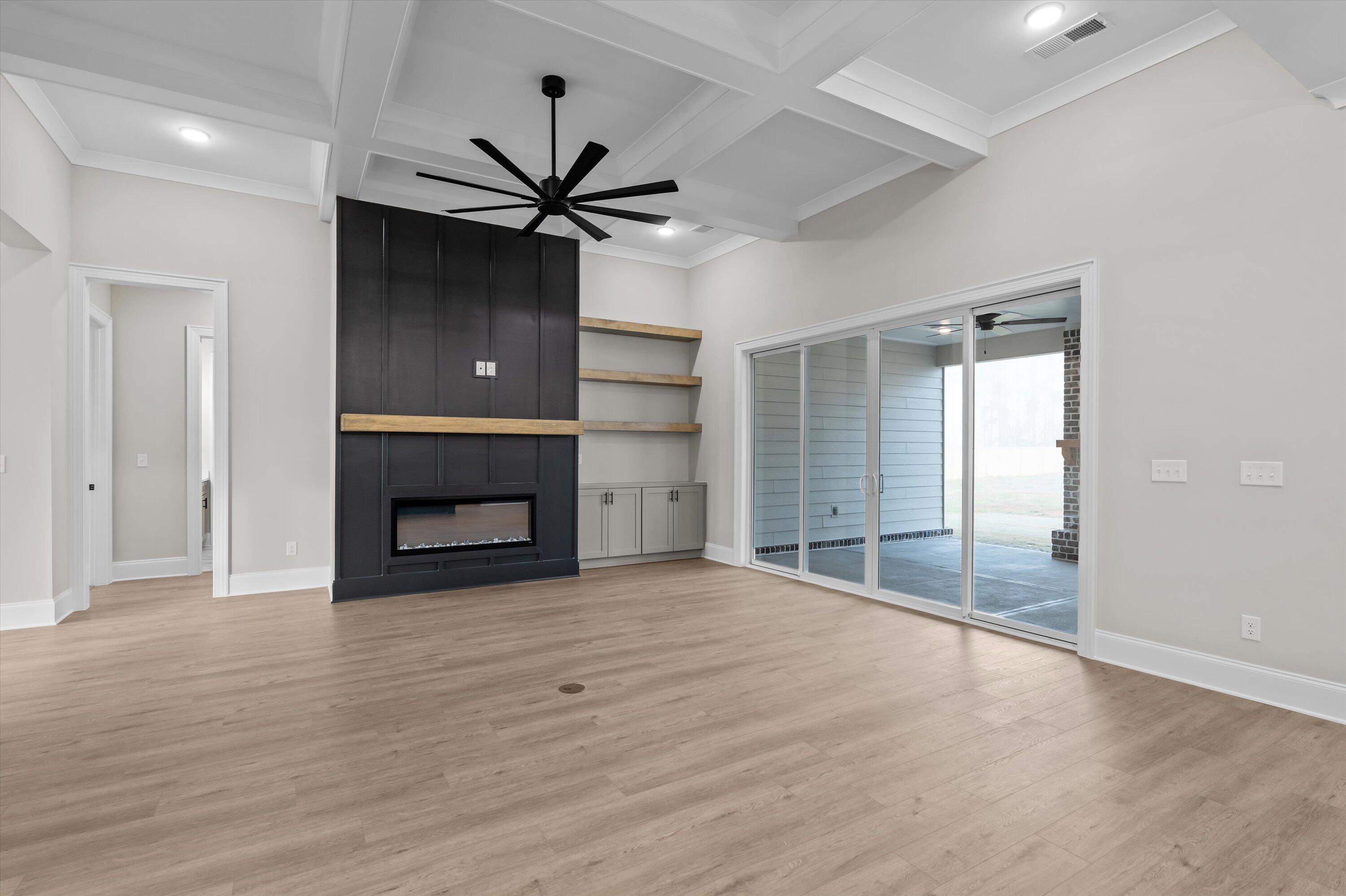 1123 Meandering Trail