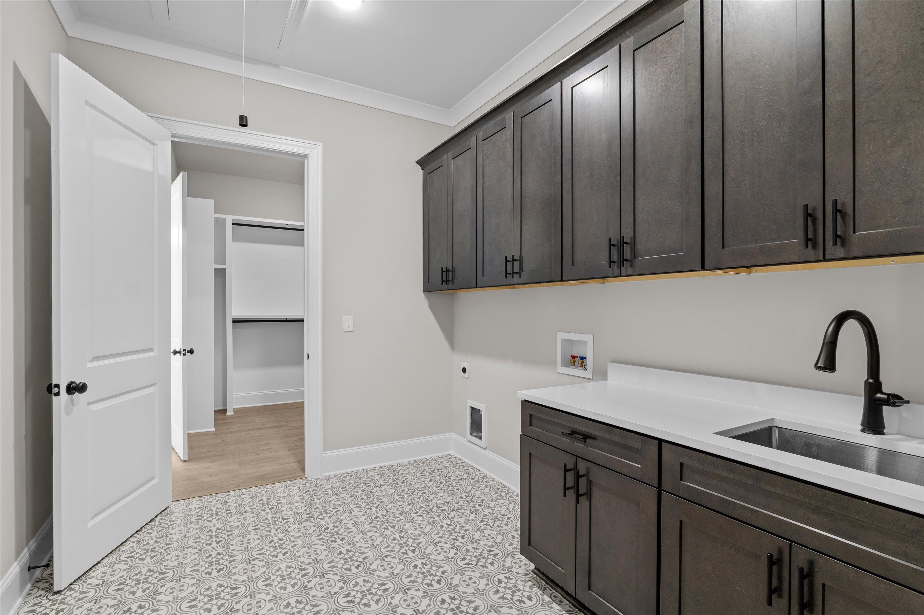 1123 Meandering Trail