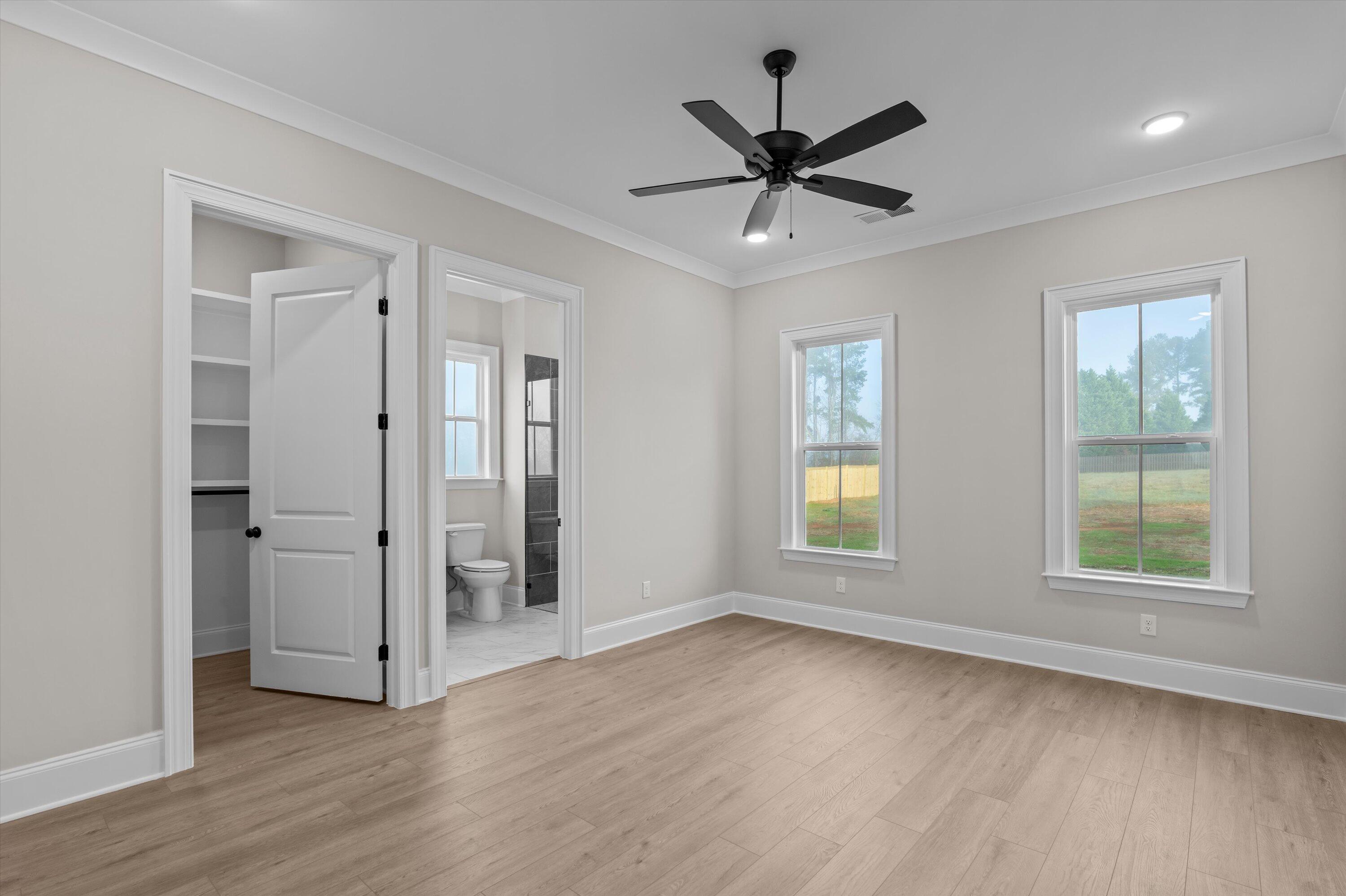 1123 Meandering Trail