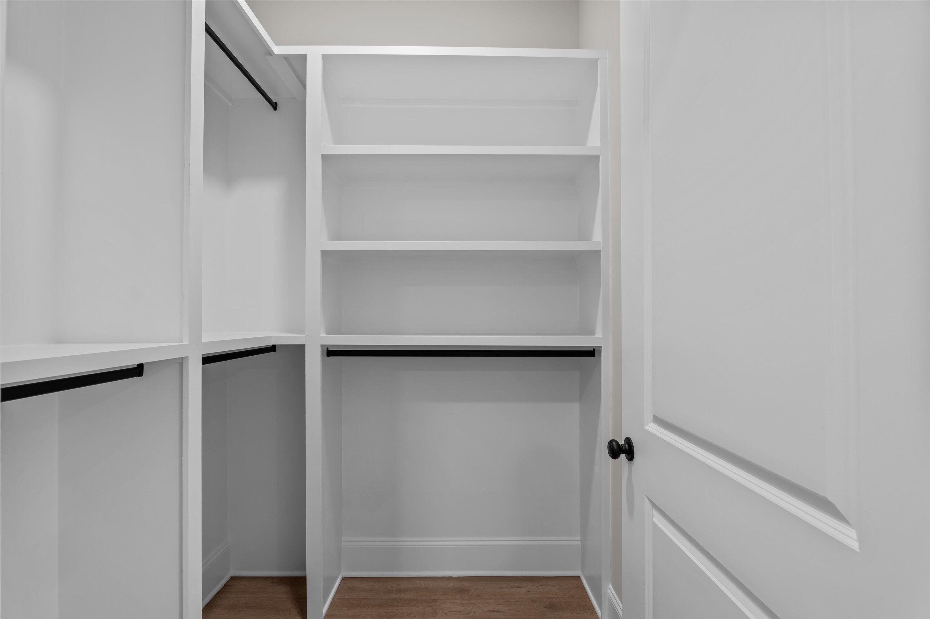 1123 Meandering Trail