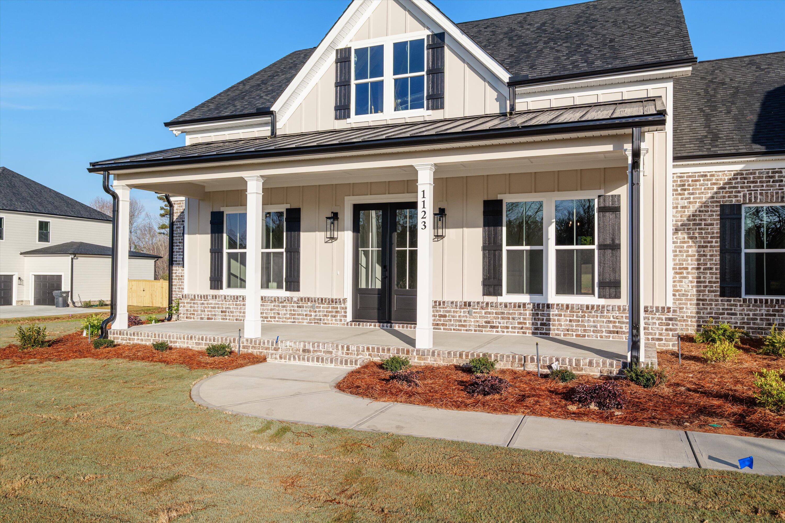 1123 Meandering Trail