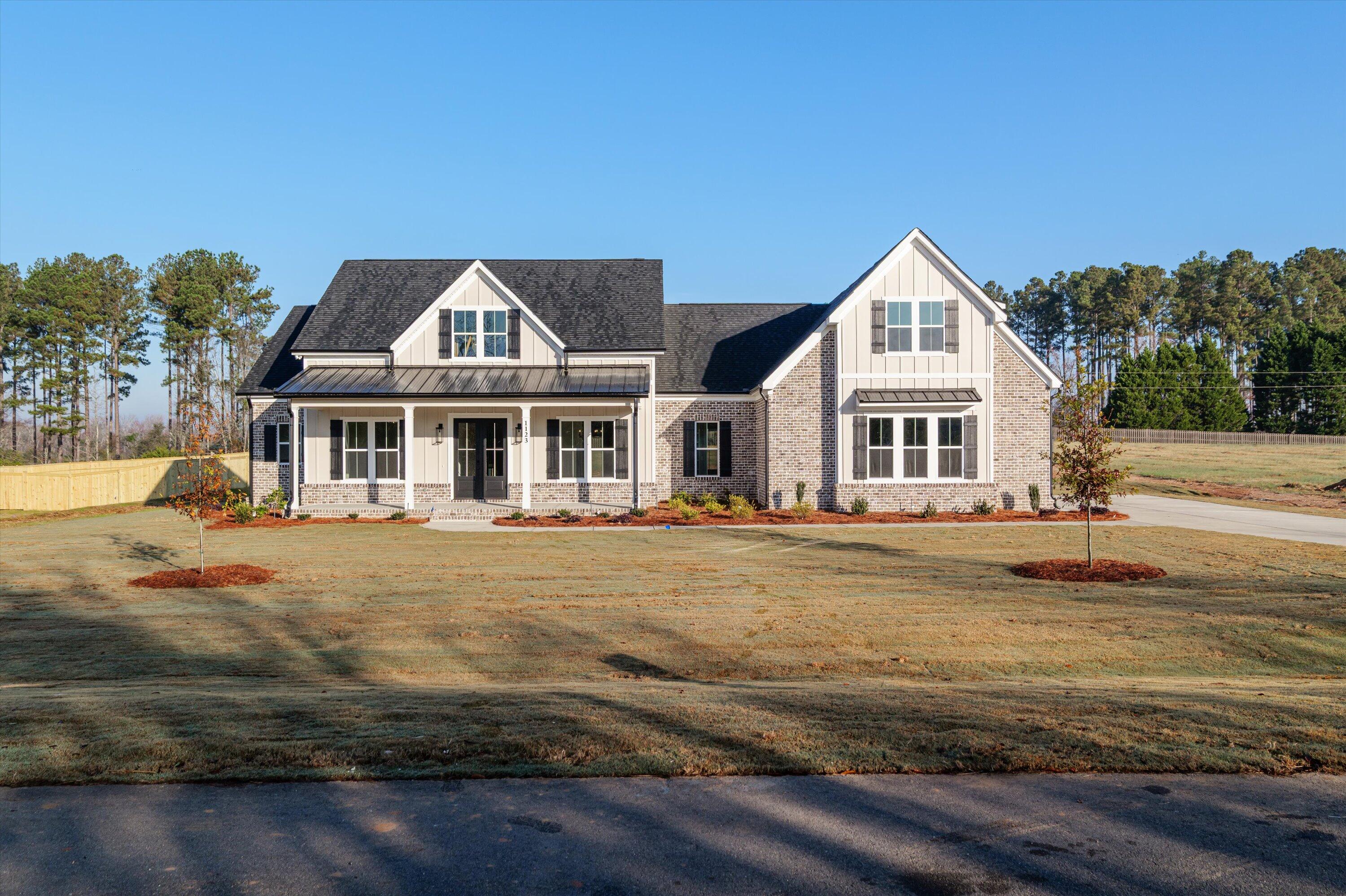 1123 Meandering Trail