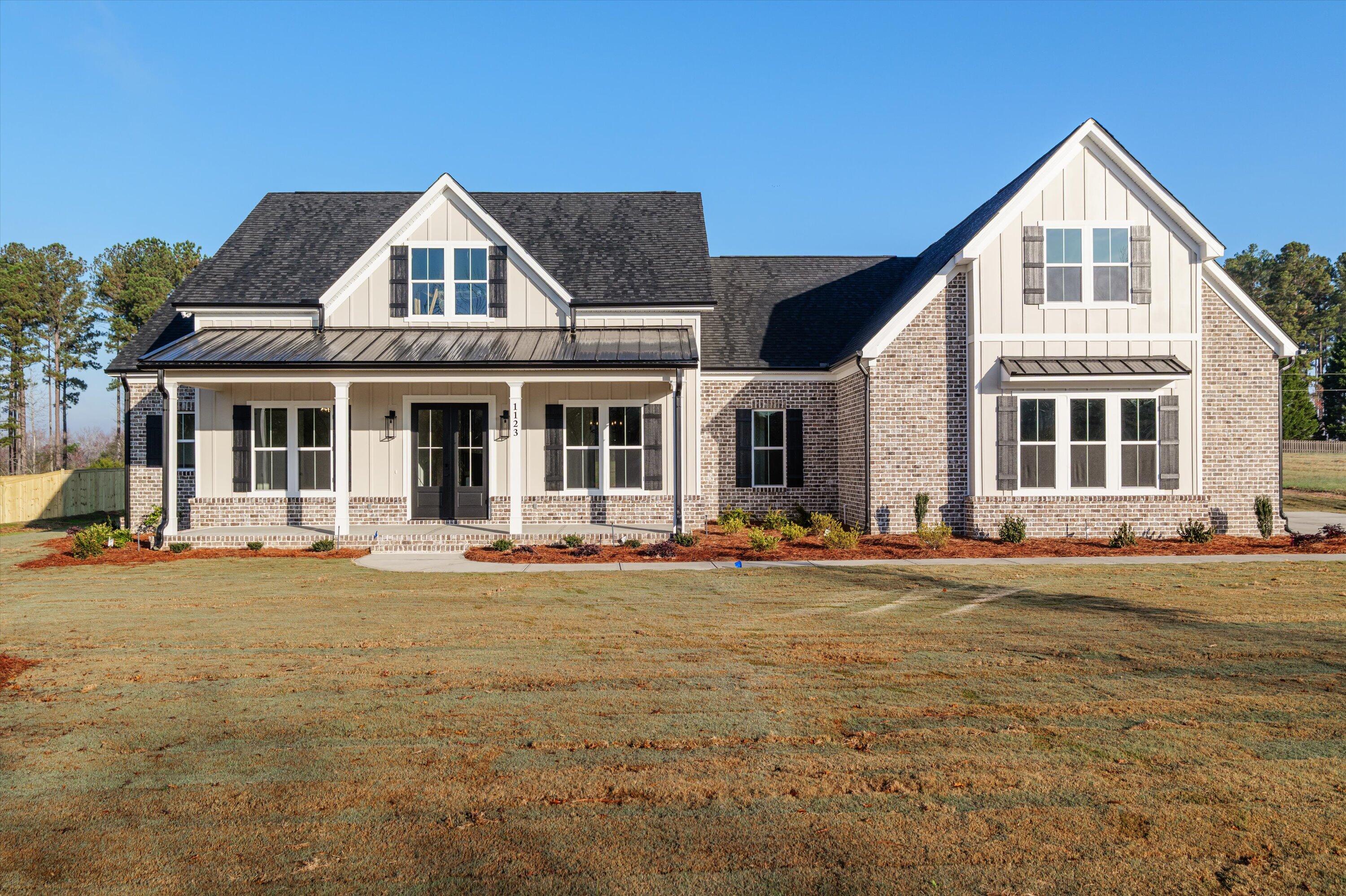 1123 Meandering Trail