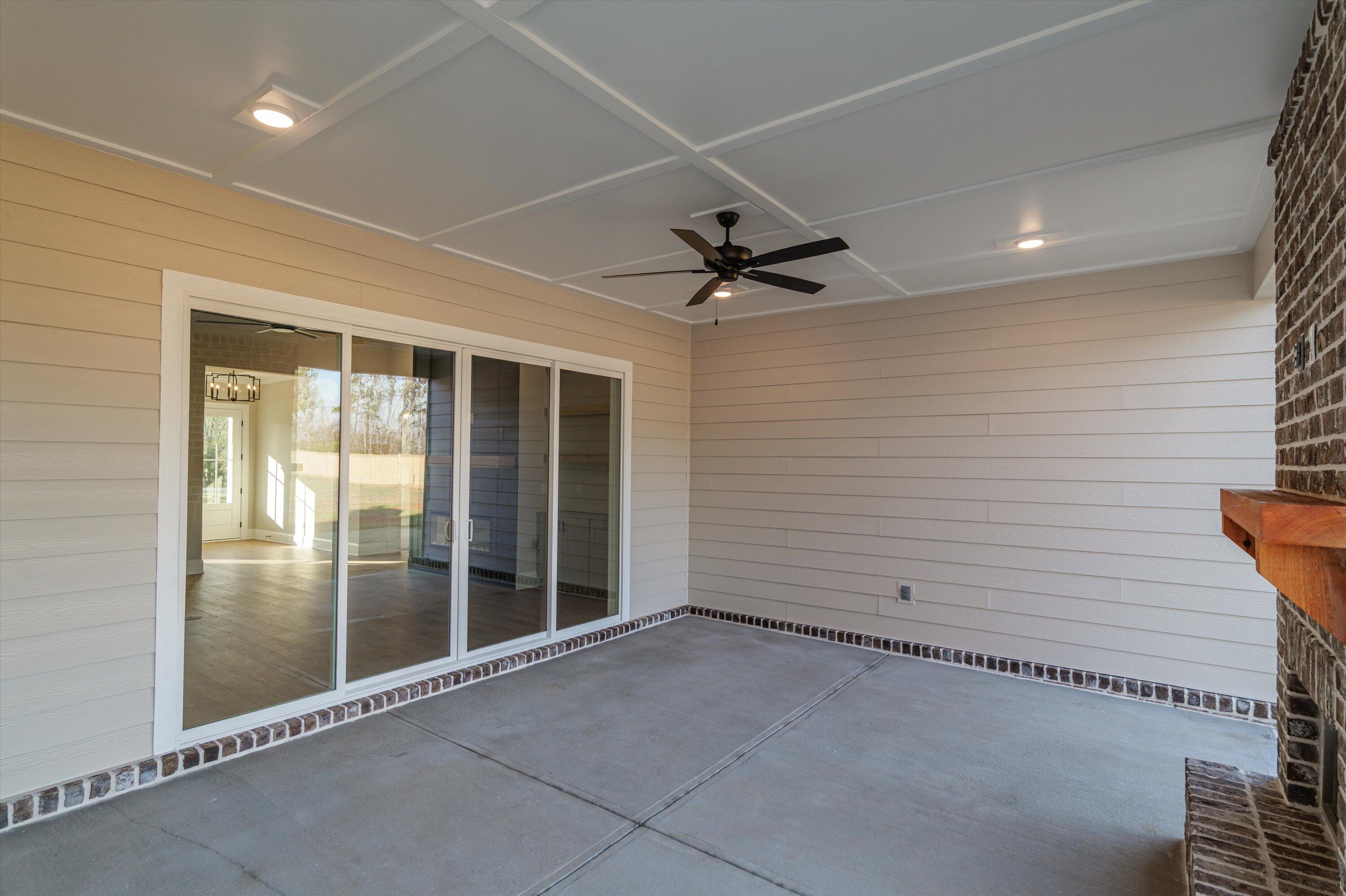 1123 Meandering Trail