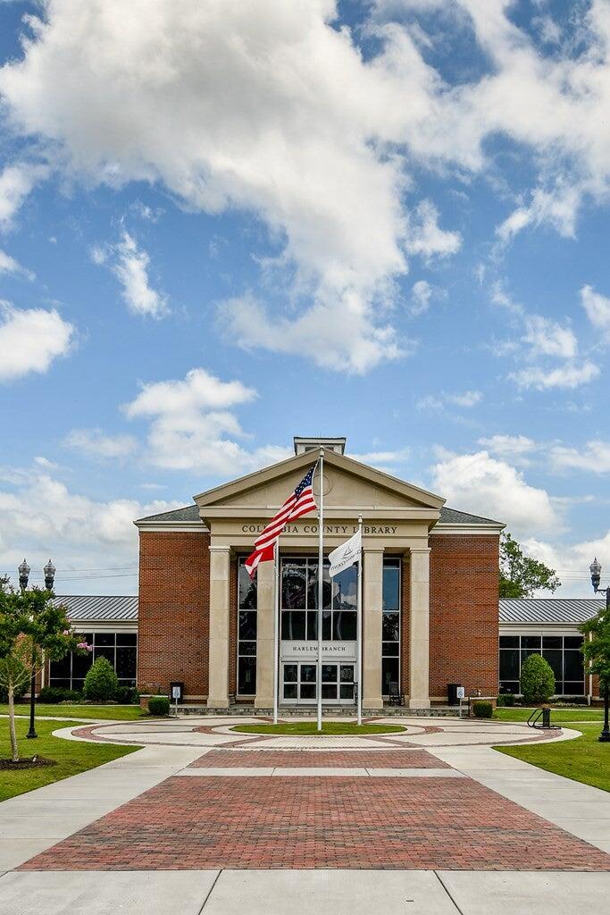 1153 Meandering Trail