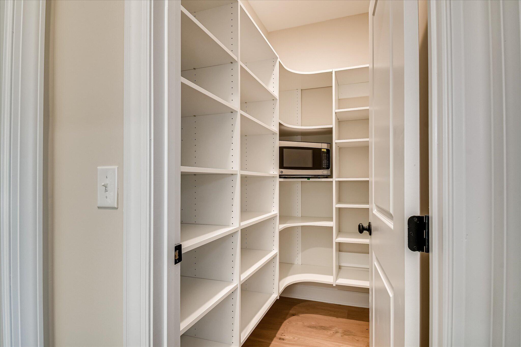 1153 Meandering Trail