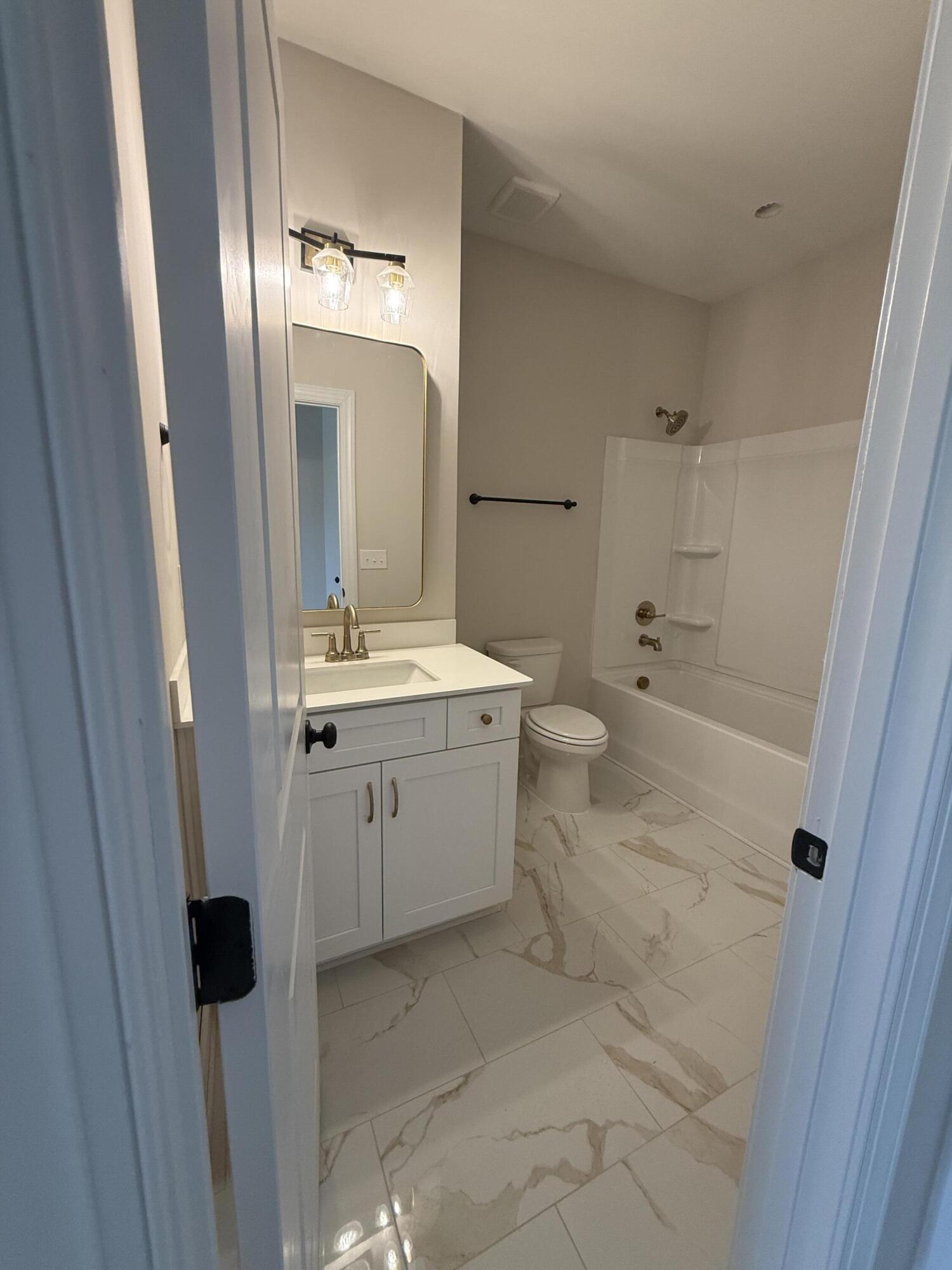 1153 Meandering Trail