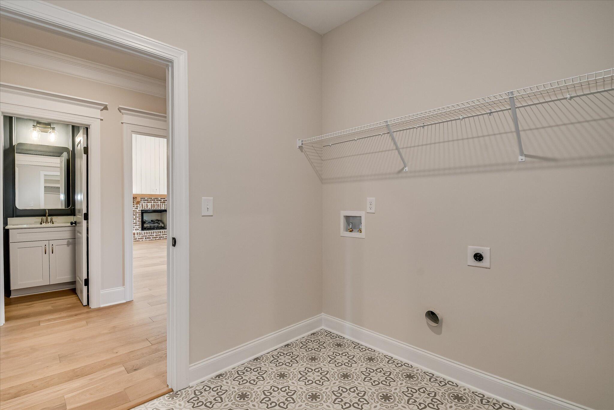 1153 Meandering Trail