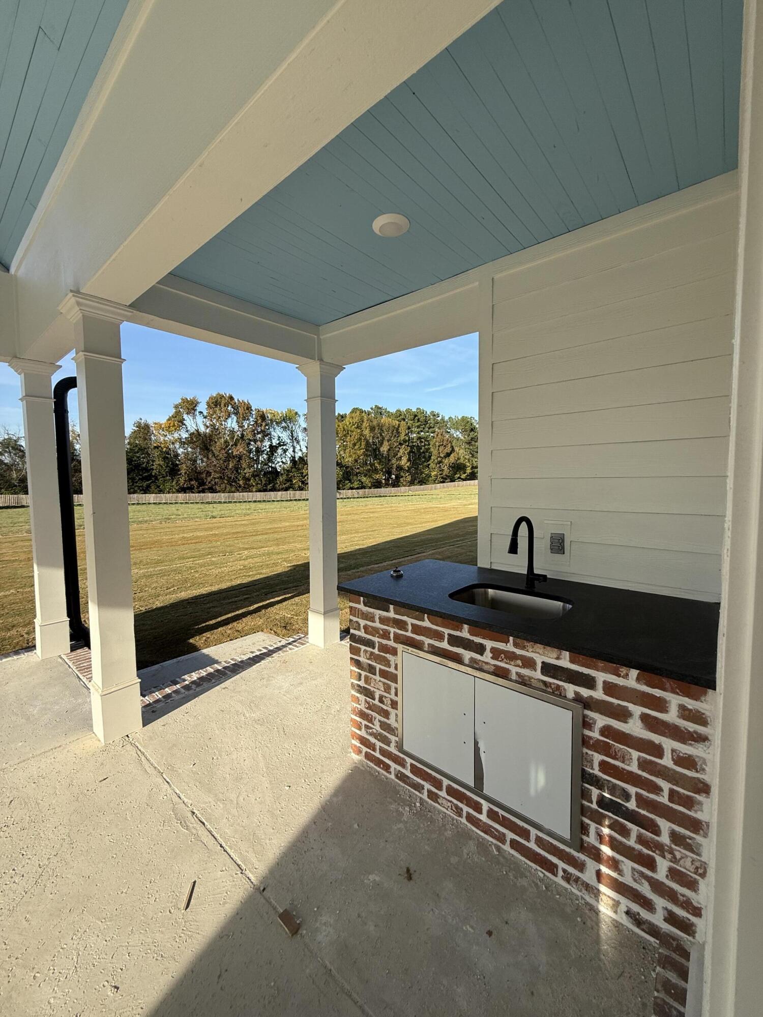 1153 Meandering Trail