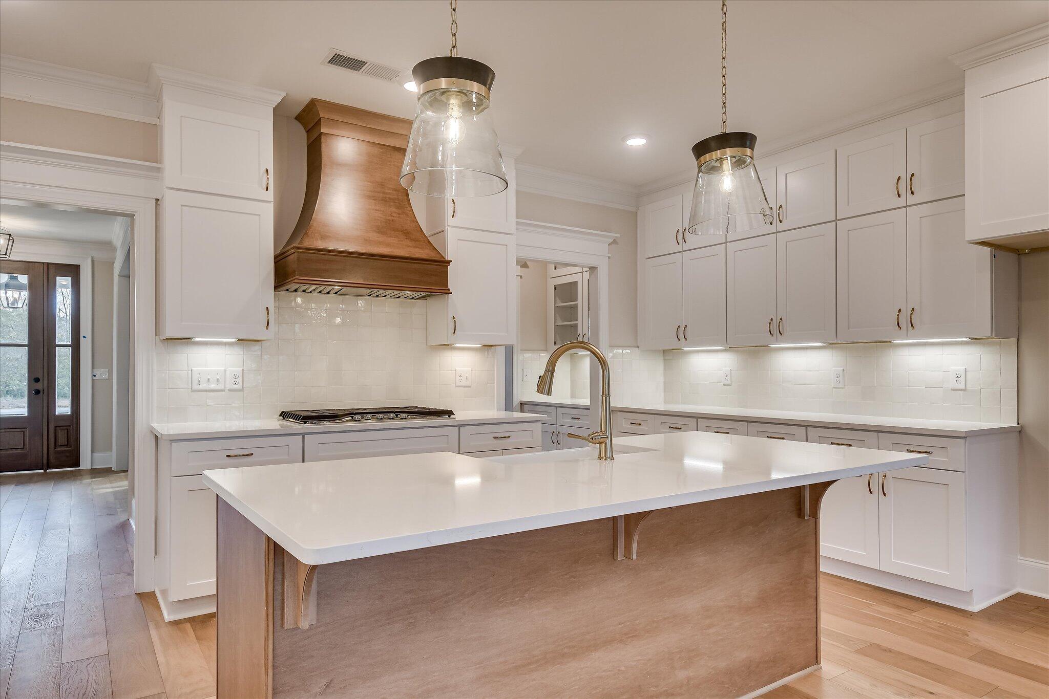 1153 Meandering Trail