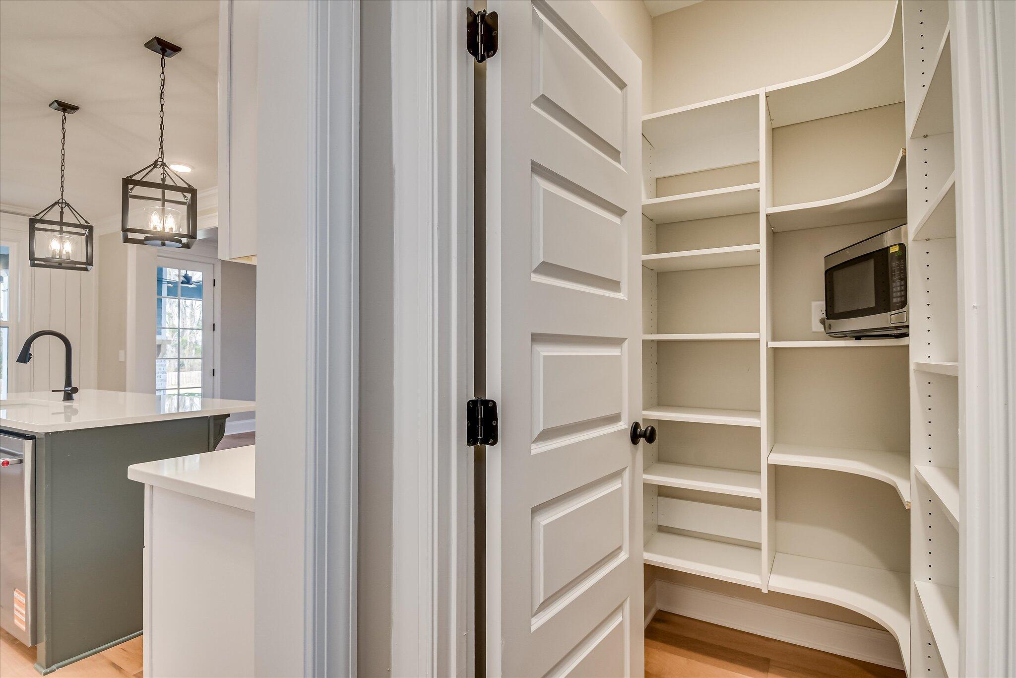 1153 Meandering Trail