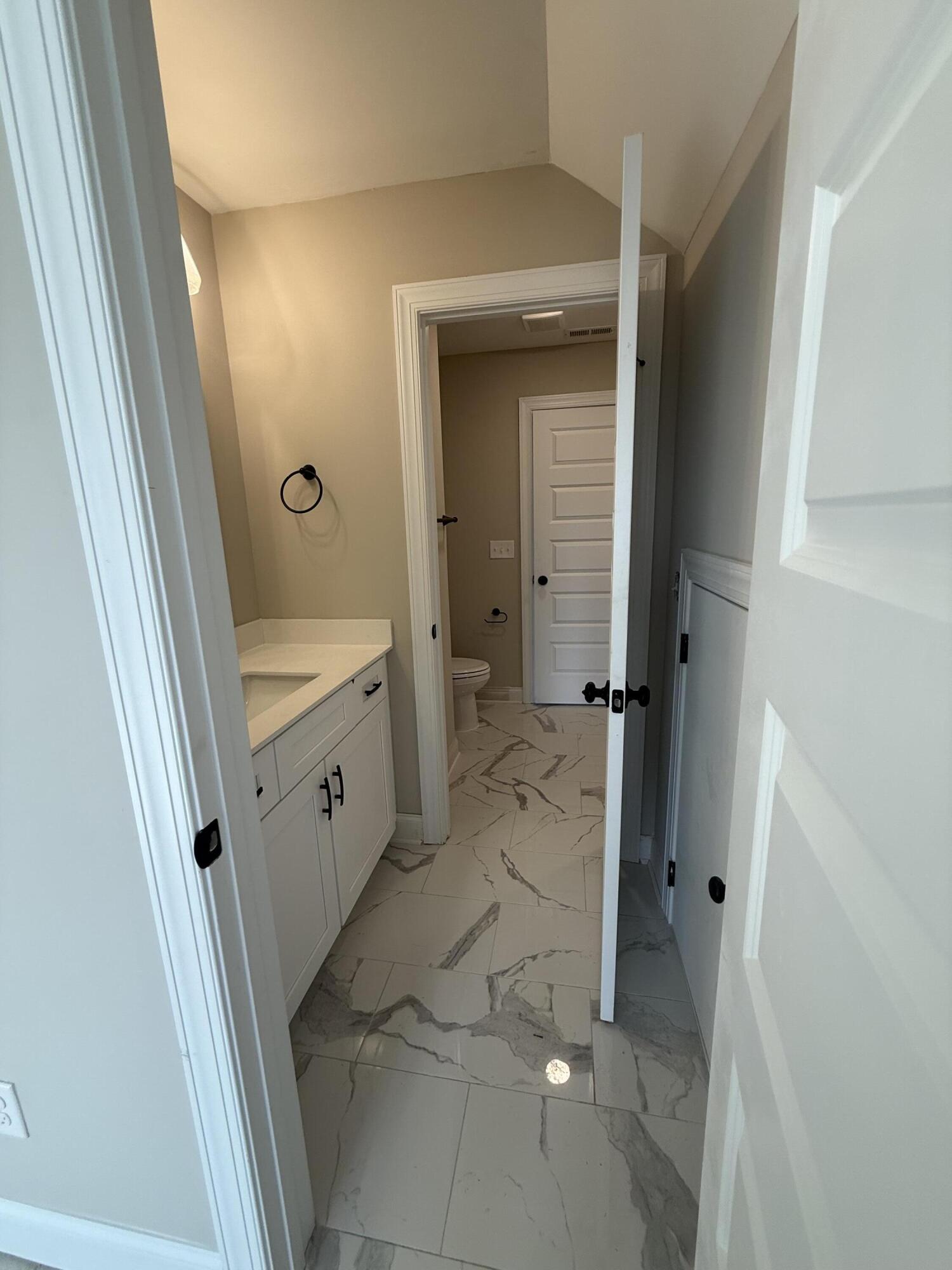 1153 Meandering Trail