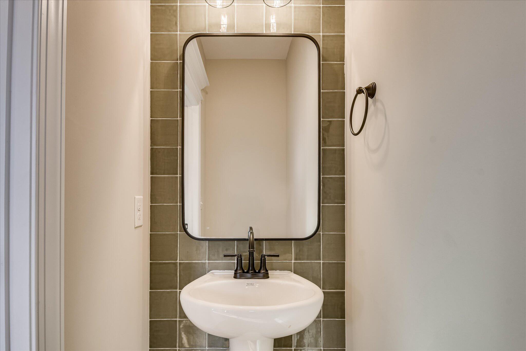 1153 Meandering Trail