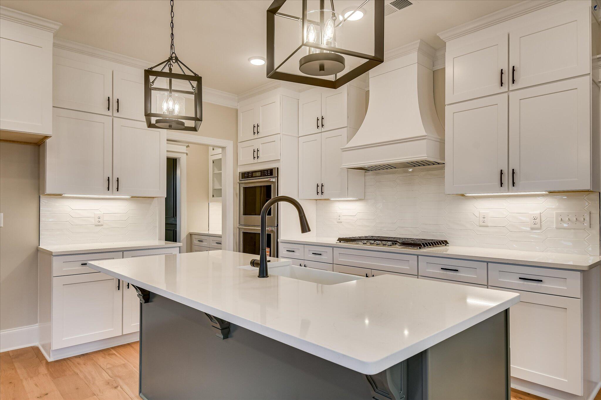 1153 Meandering Trail