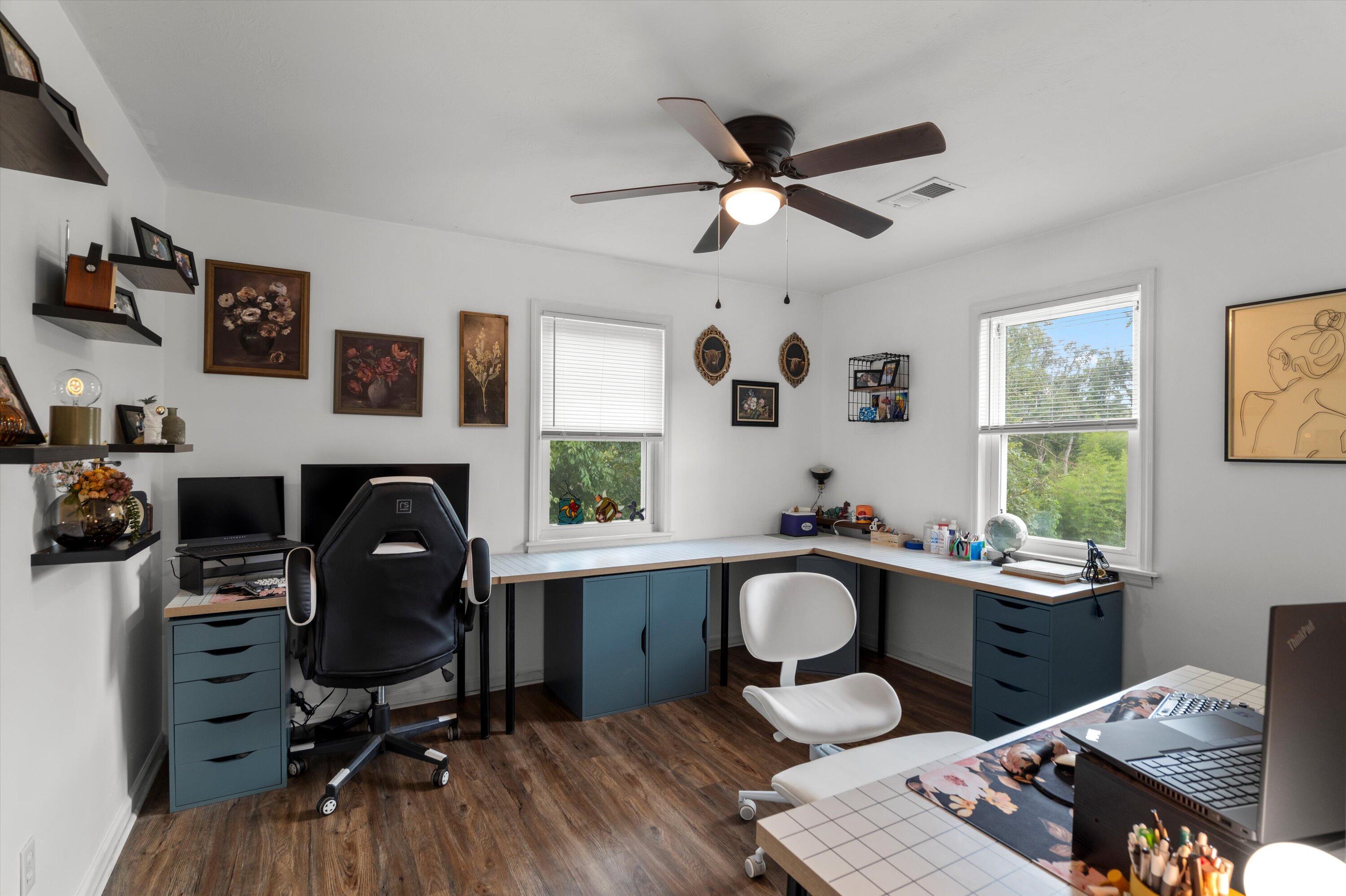 499 W Crystal Creek W Creek