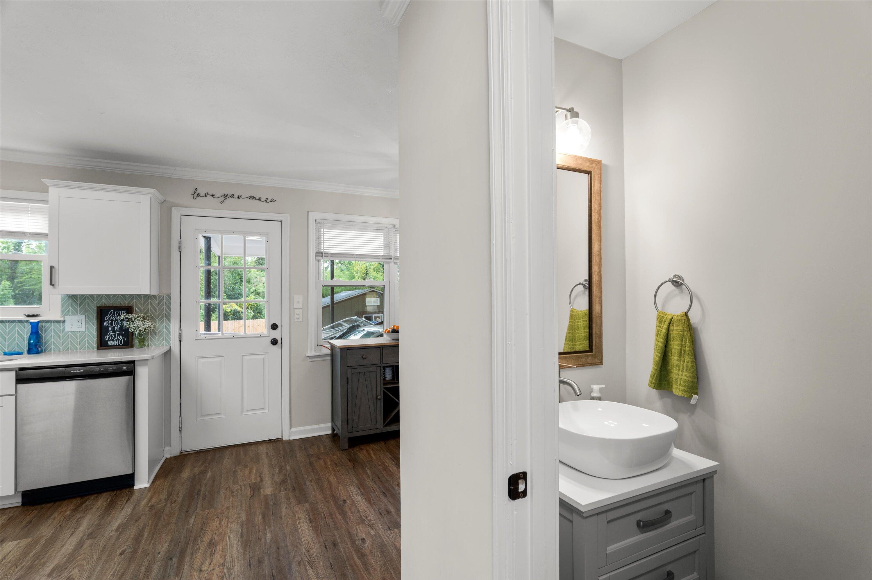 499 W Crystal Creek W Creek