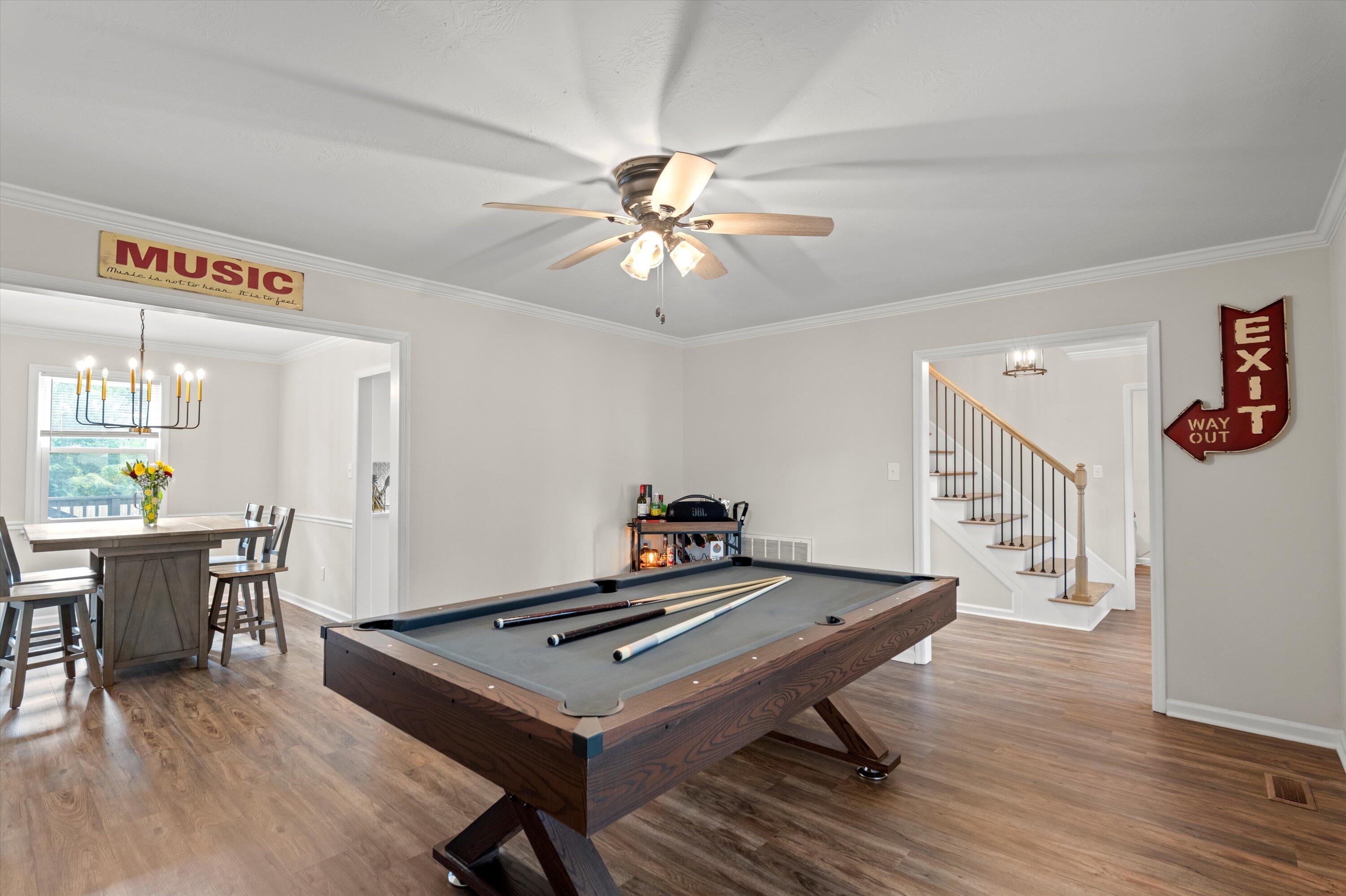 499 W Crystal Creek W Creek