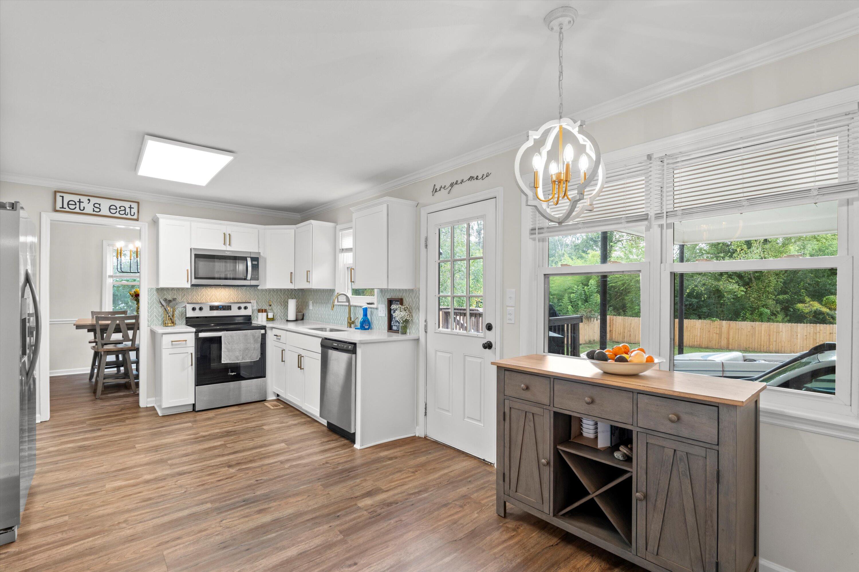 499 W Crystal Creek W Creek