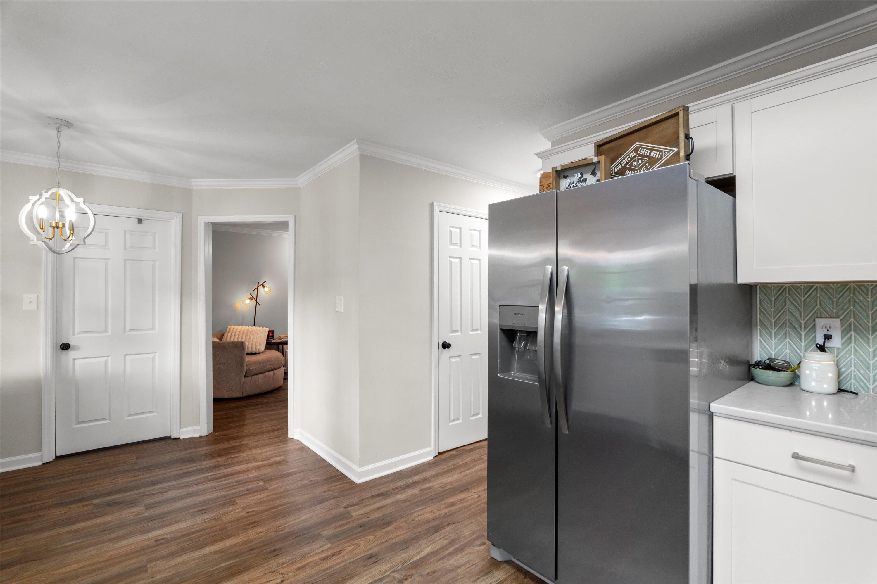 499 W Crystal Creek W Creek