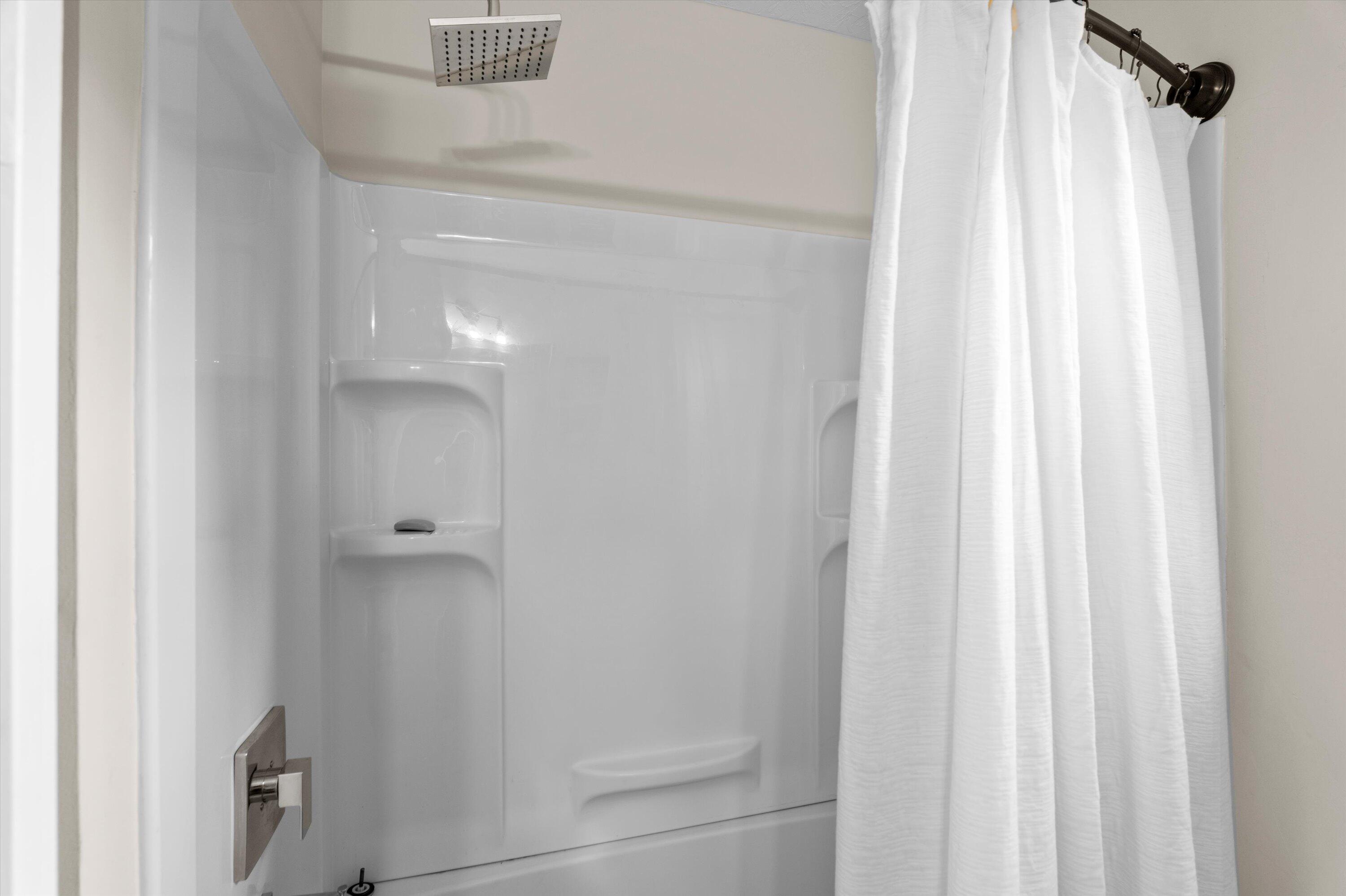 499 W Crystal Creek W Creek