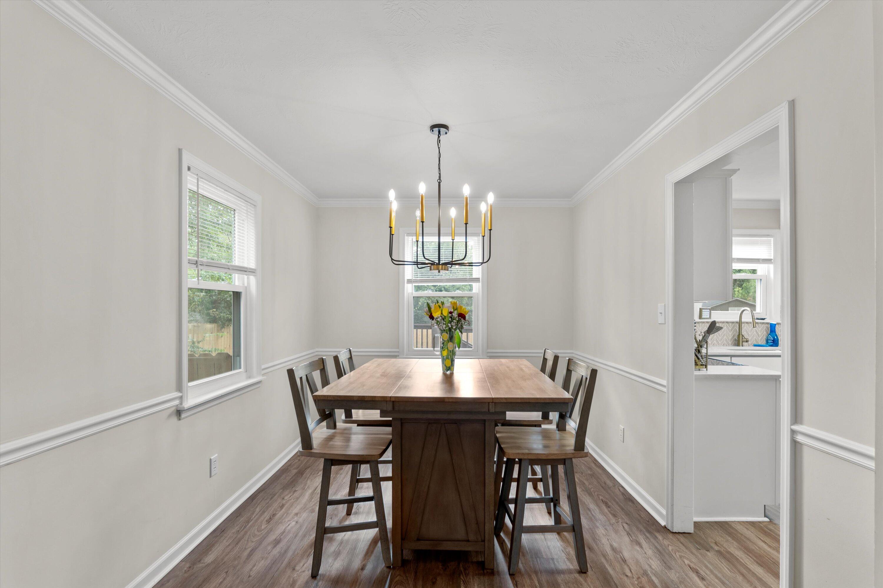 499 W Crystal Creek W Creek