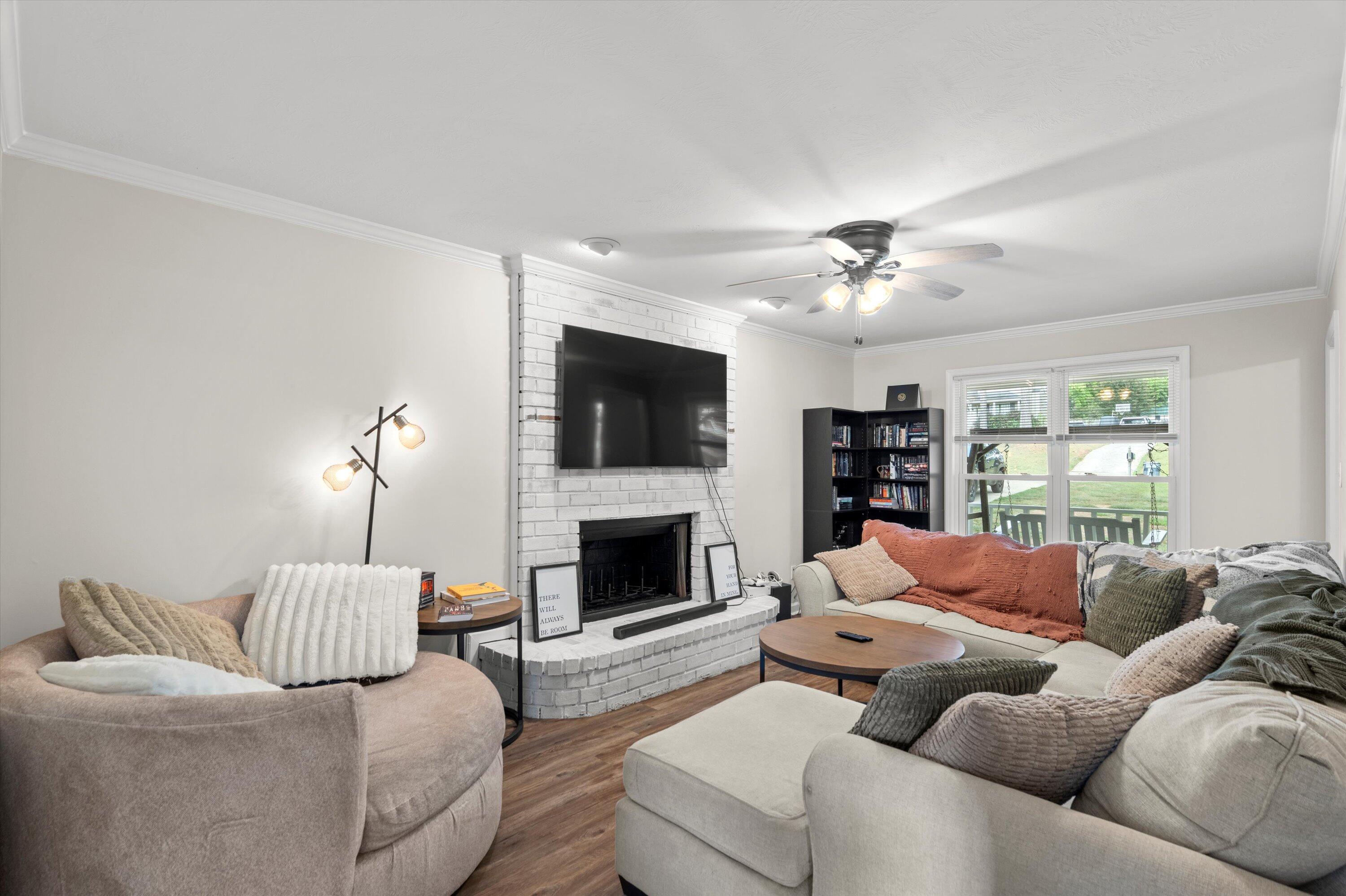 499 W Crystal Creek W Creek