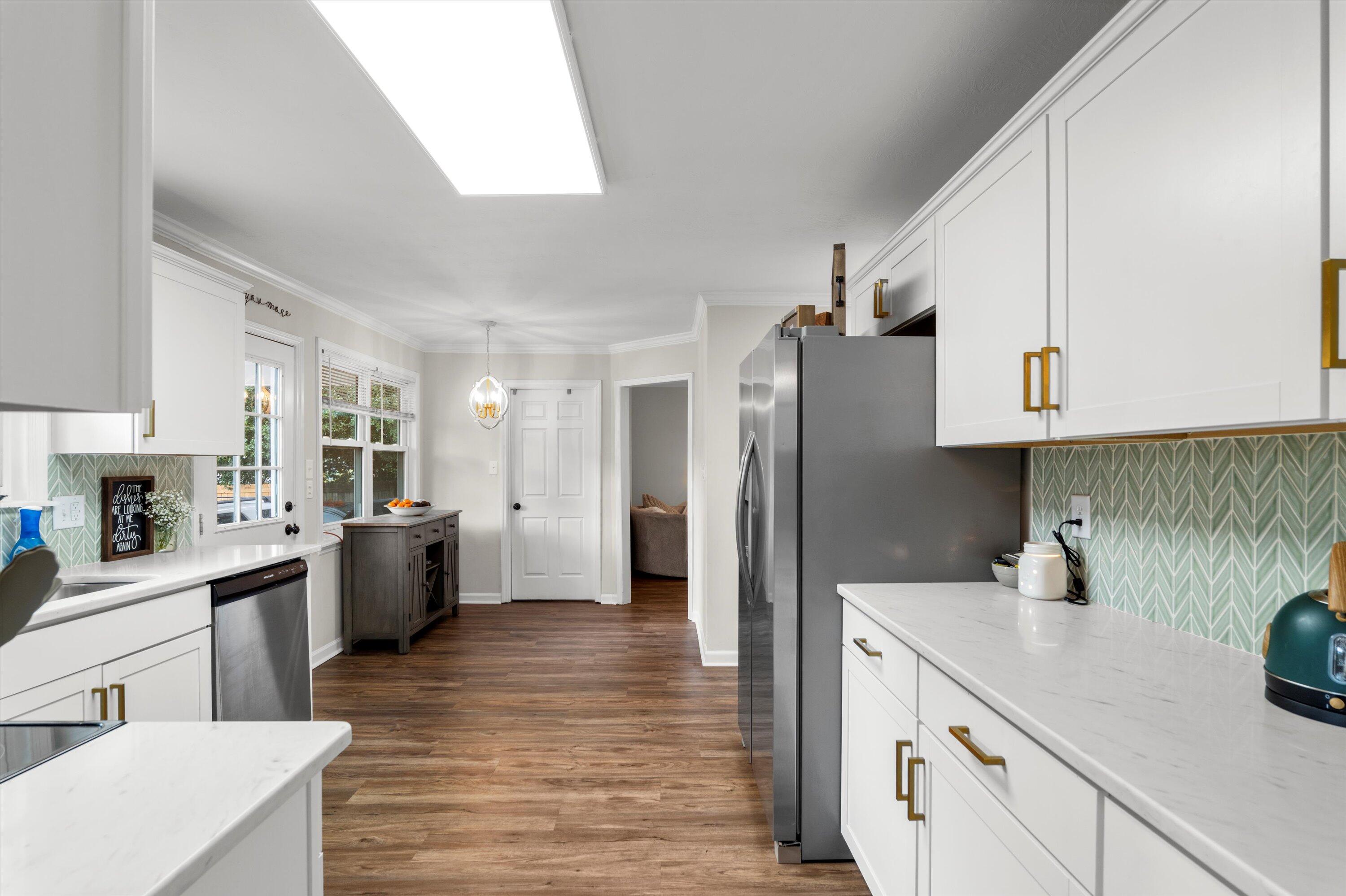 499 W Crystal Creek W Creek