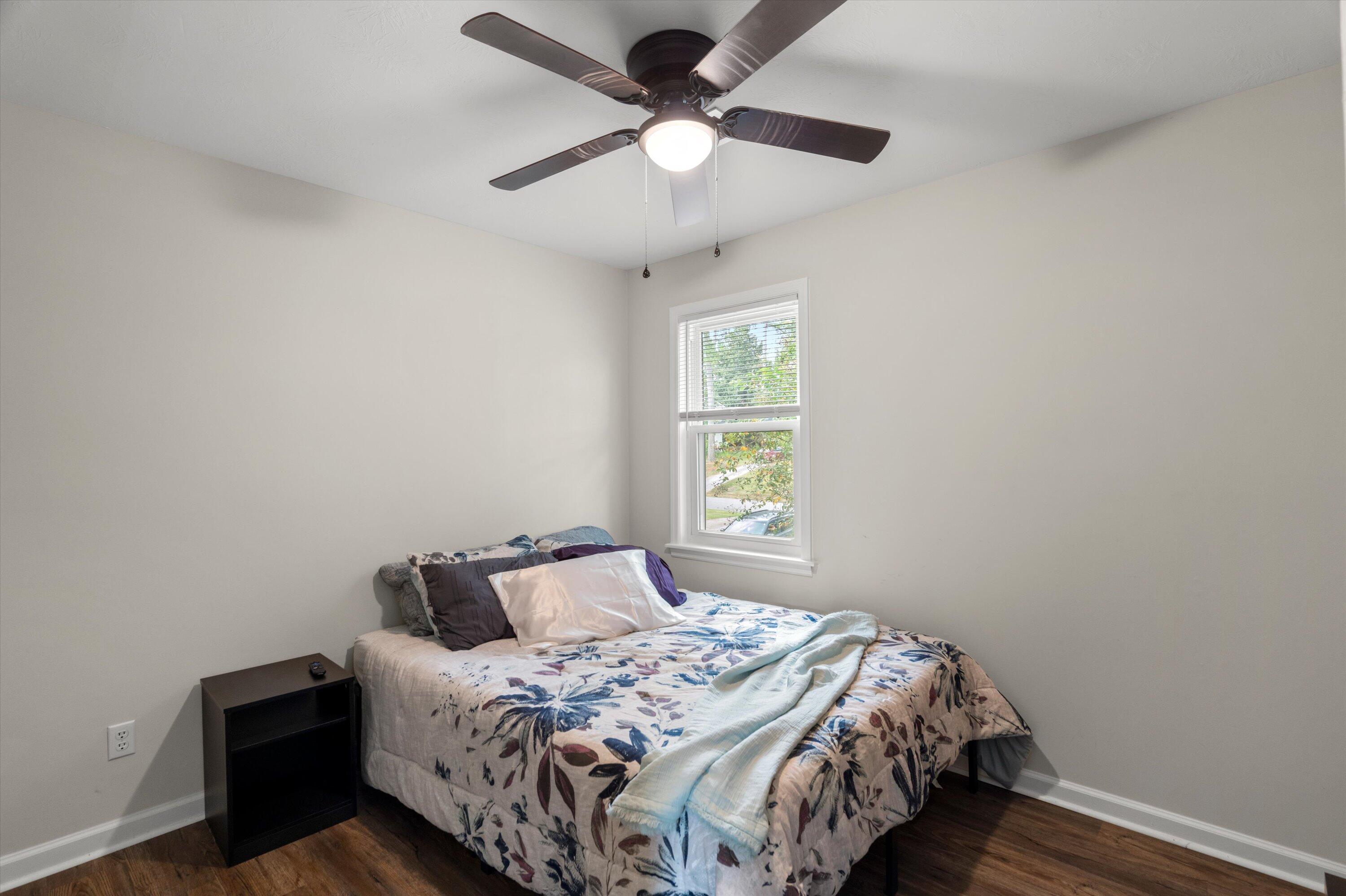 499 W Crystal Creek W Creek