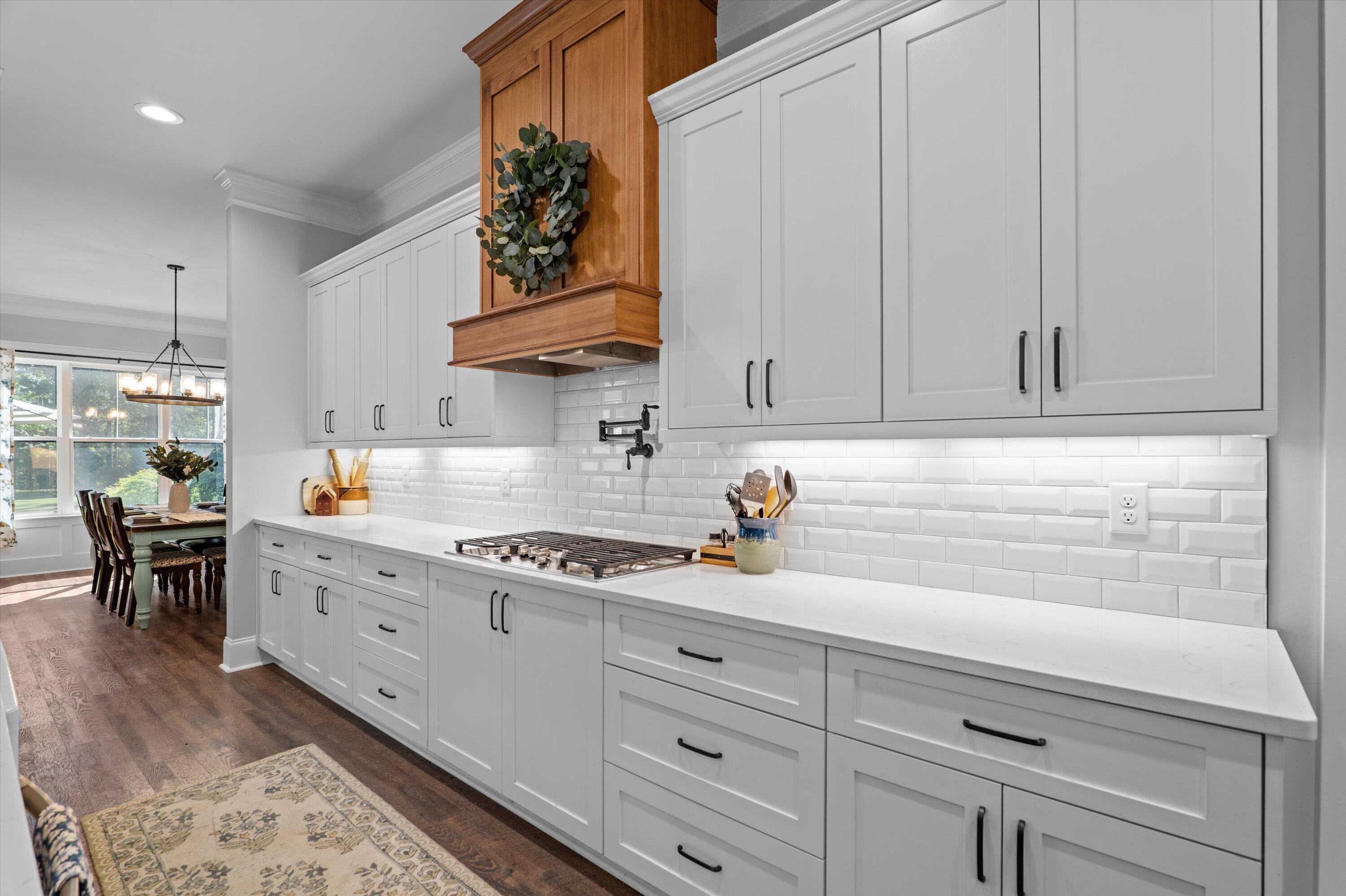 390 Shagbark Way Way