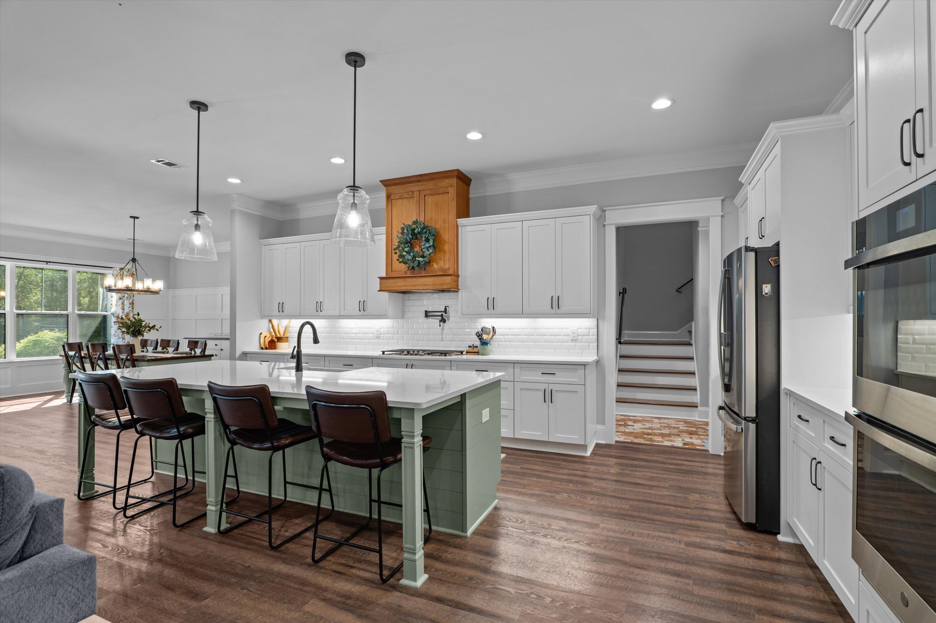 390 Shagbark Way Way