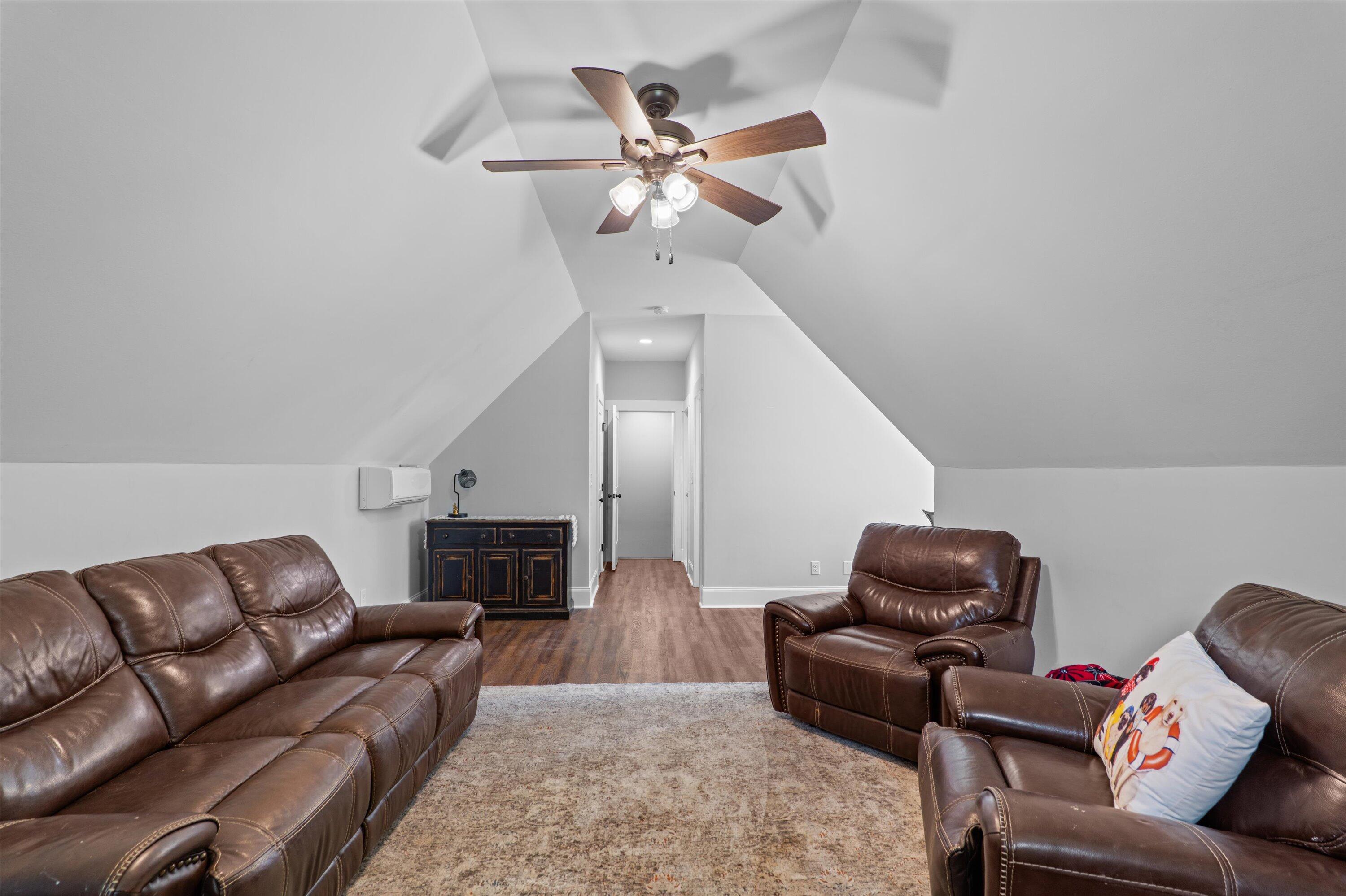 390 Shagbark Way Way