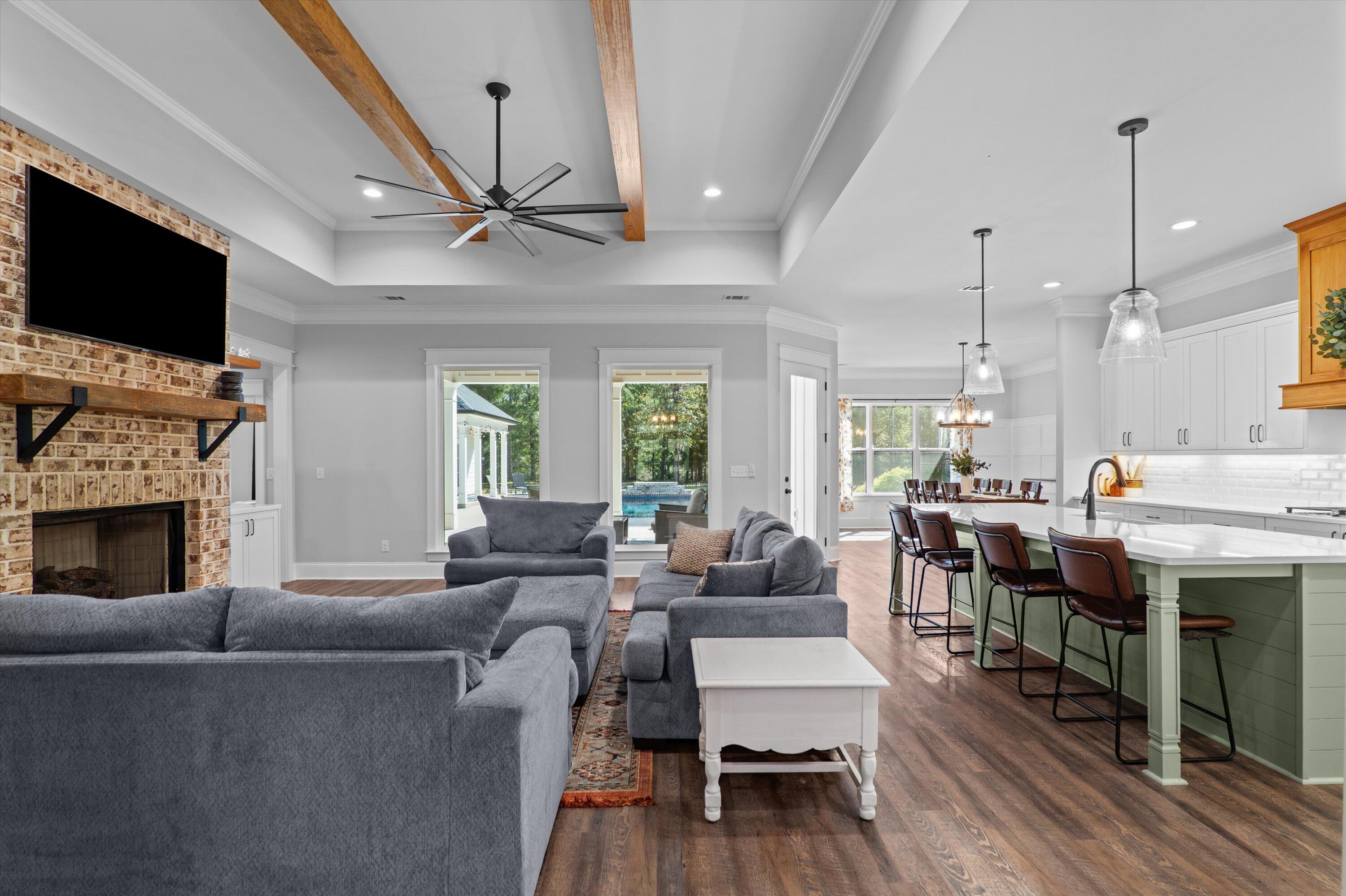 390 Shagbark Way Way