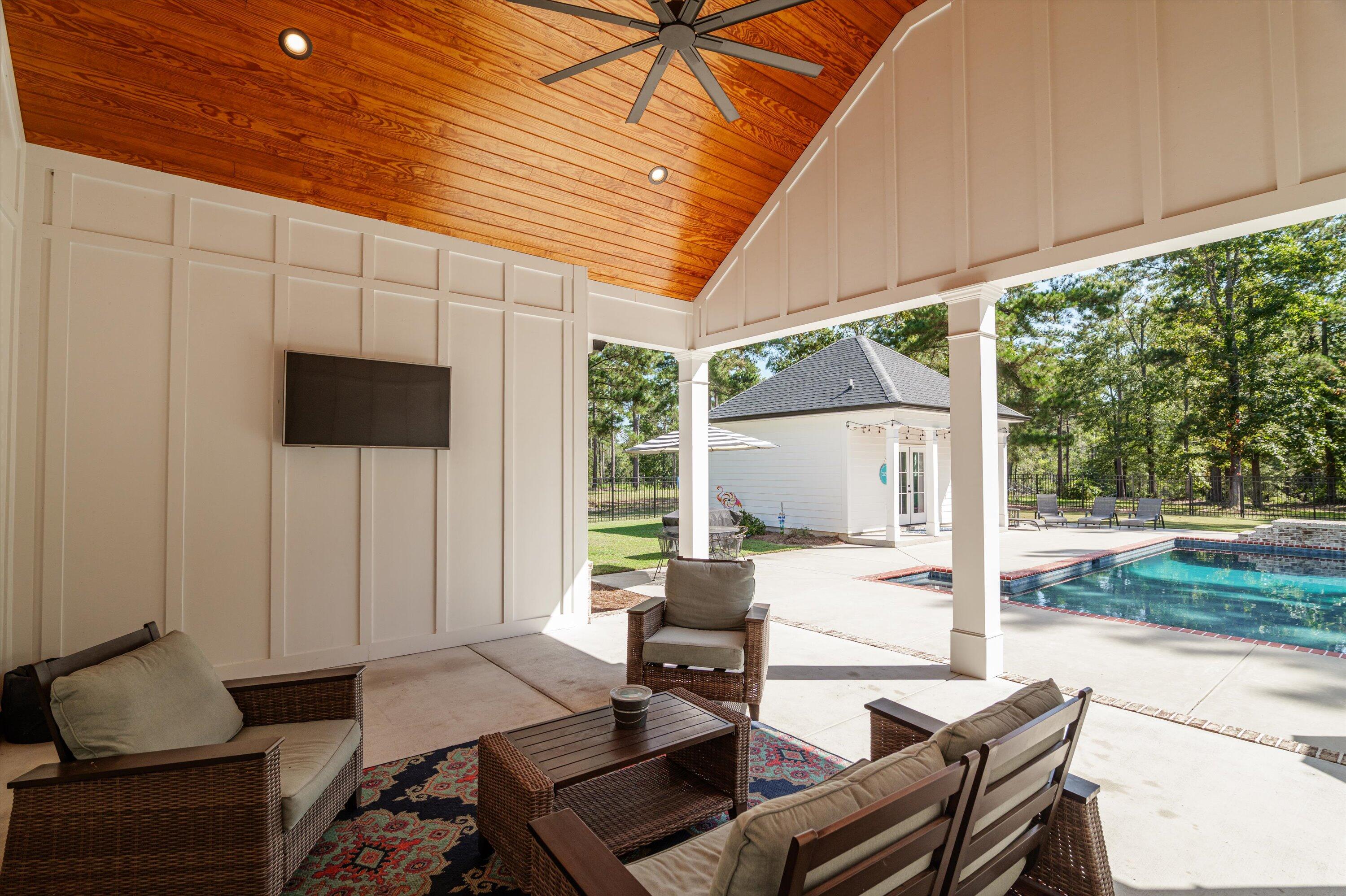 390 Shagbark Way Way