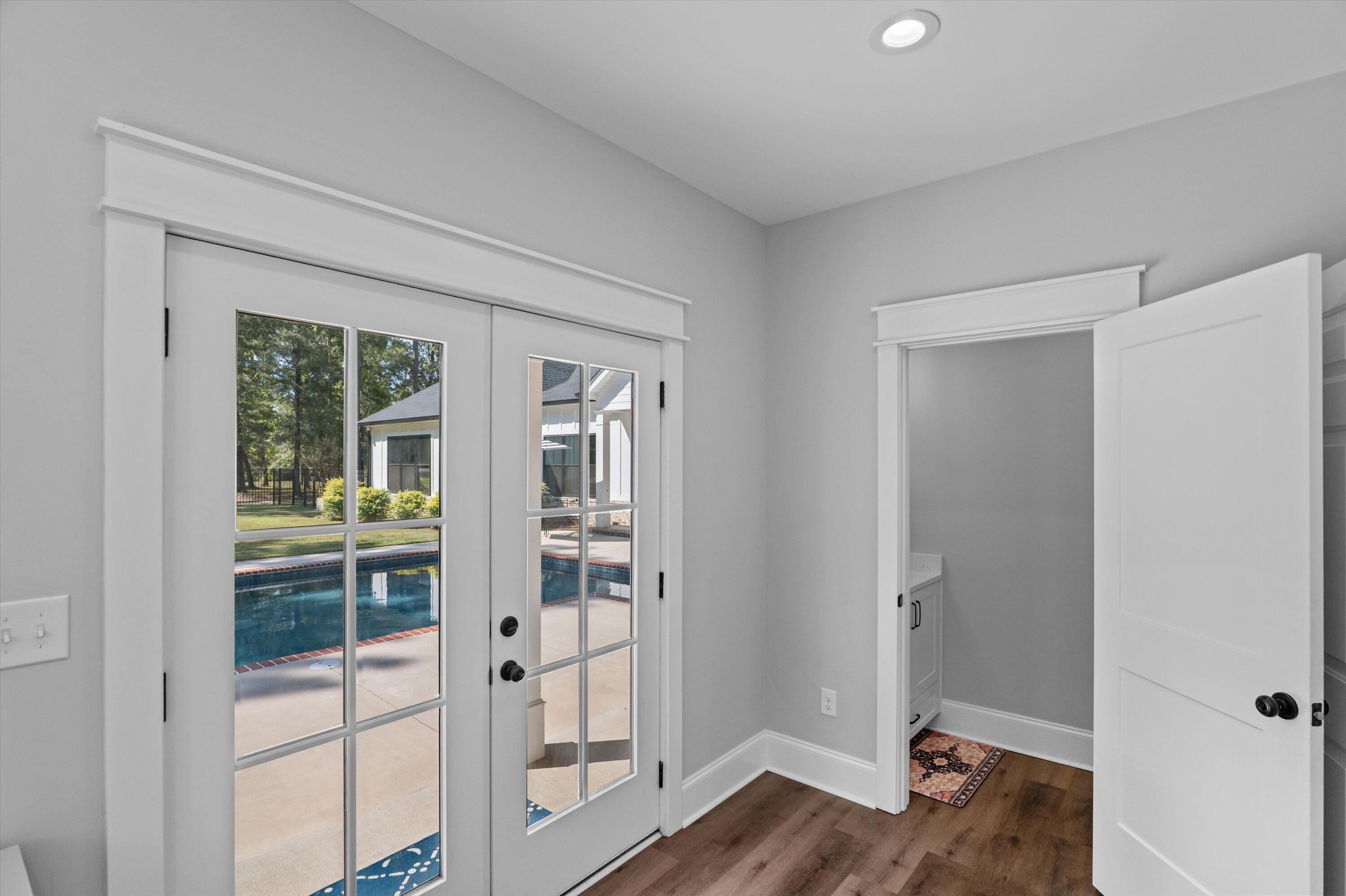 390 Shagbark Way Way