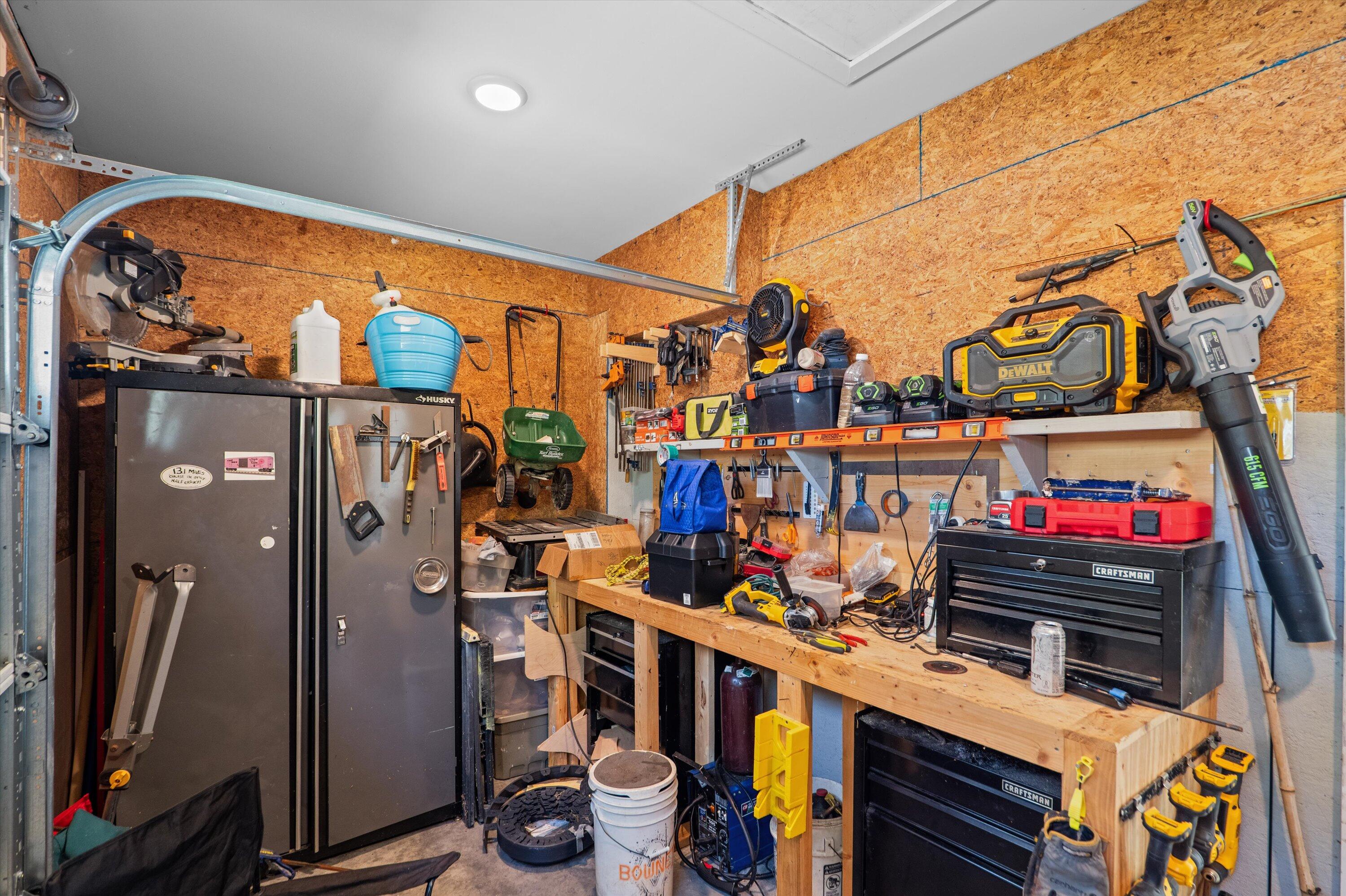 390 Shagbark Way Way