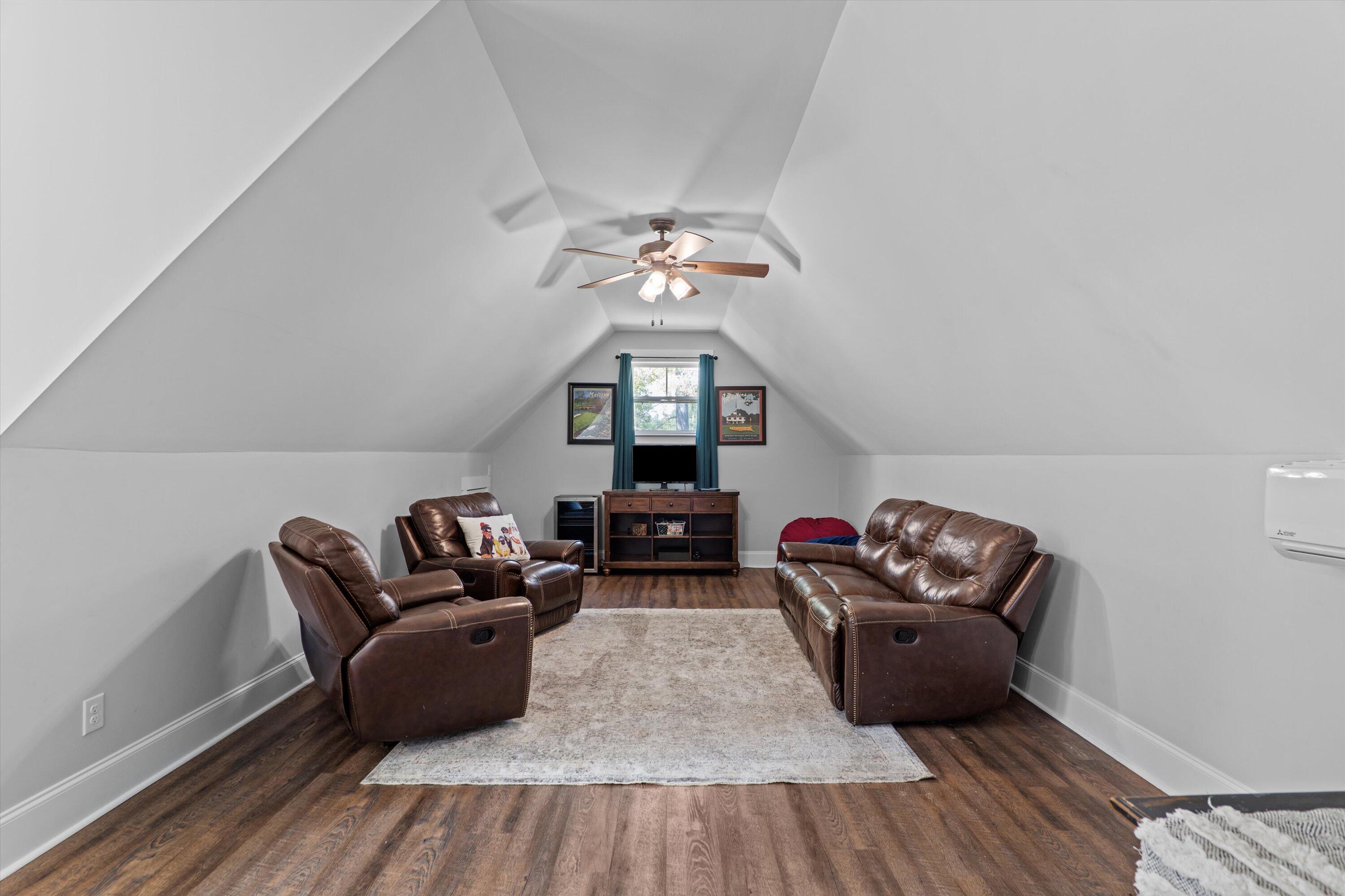 390 Shagbark Way Way