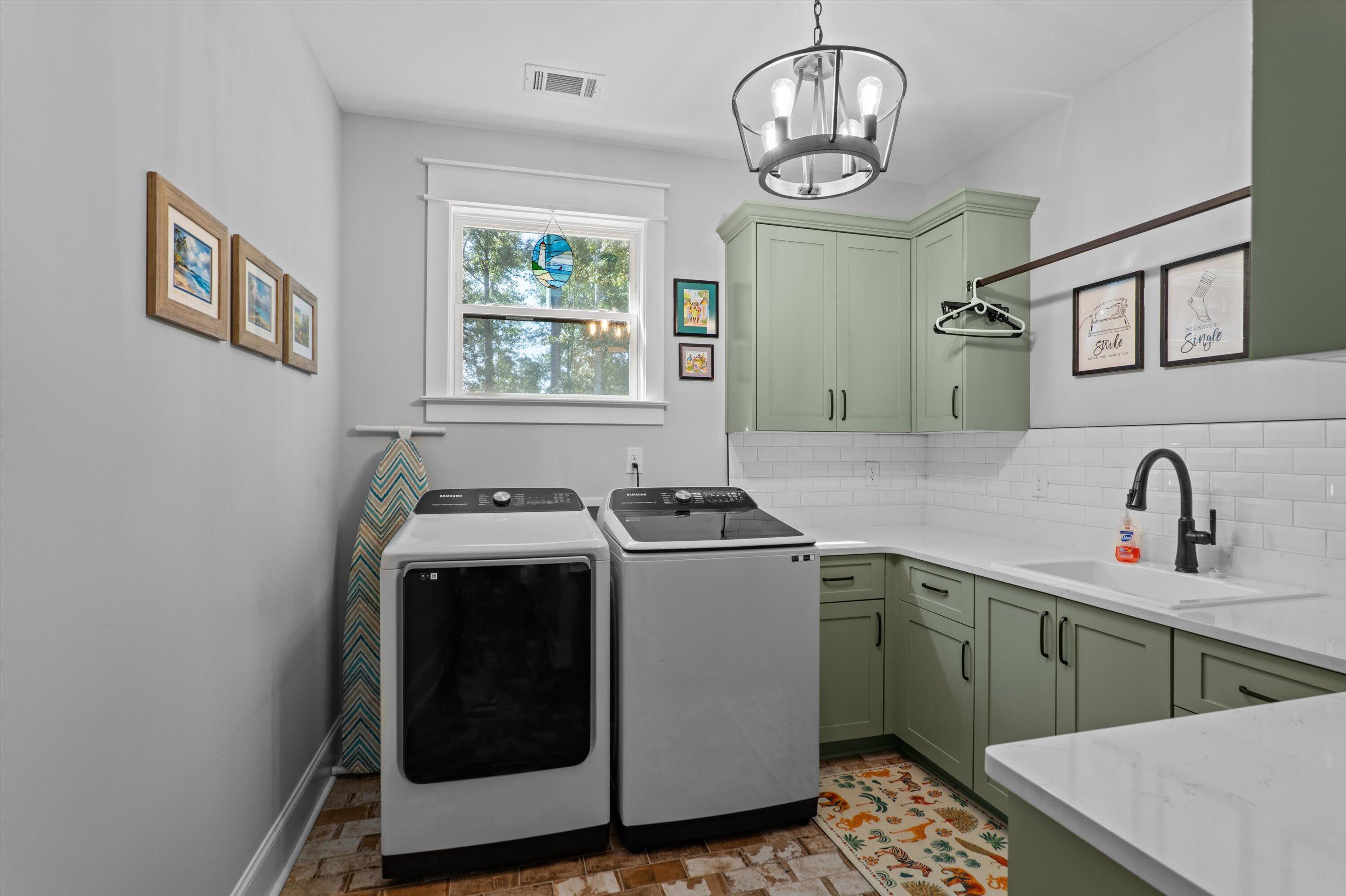 390 Shagbark Way Way