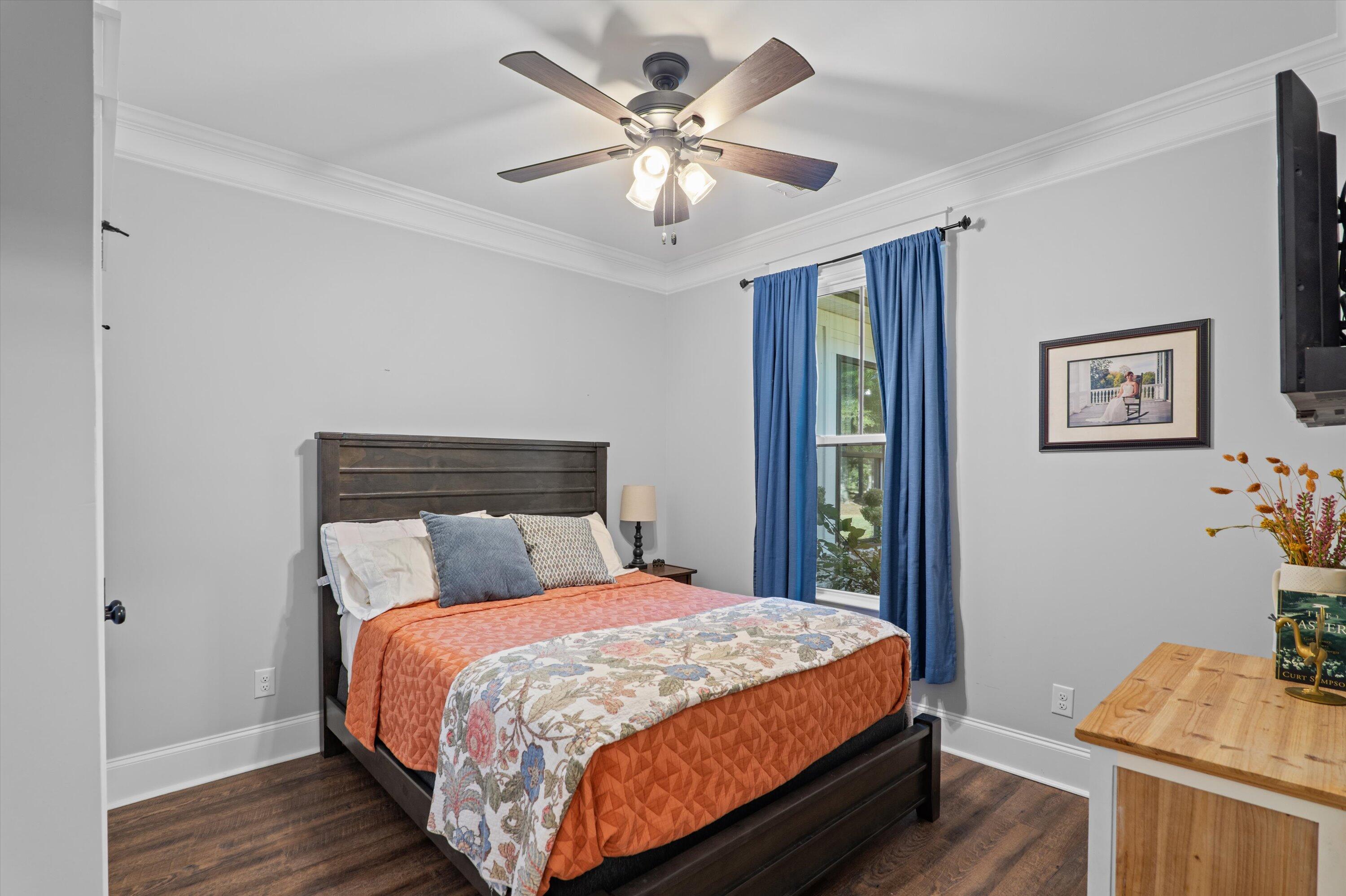 390 Shagbark Way Way