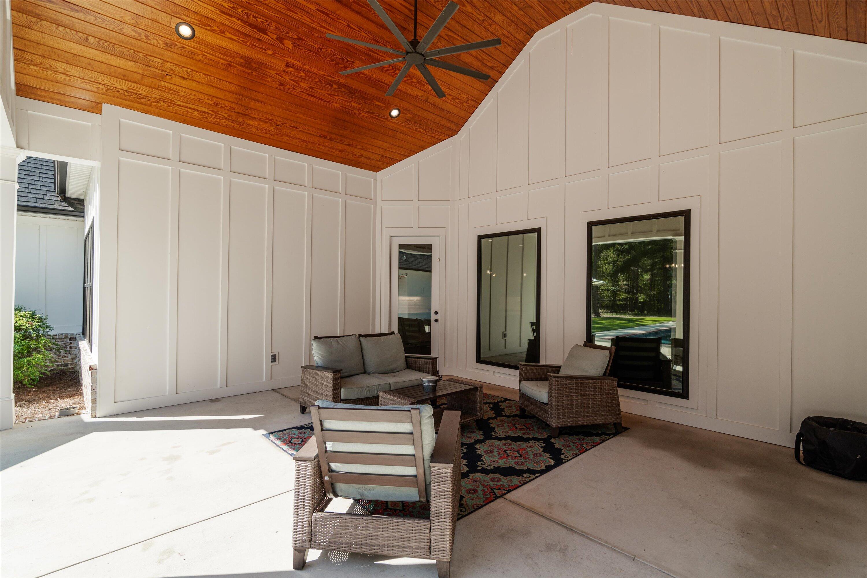 390 Shagbark Way Way