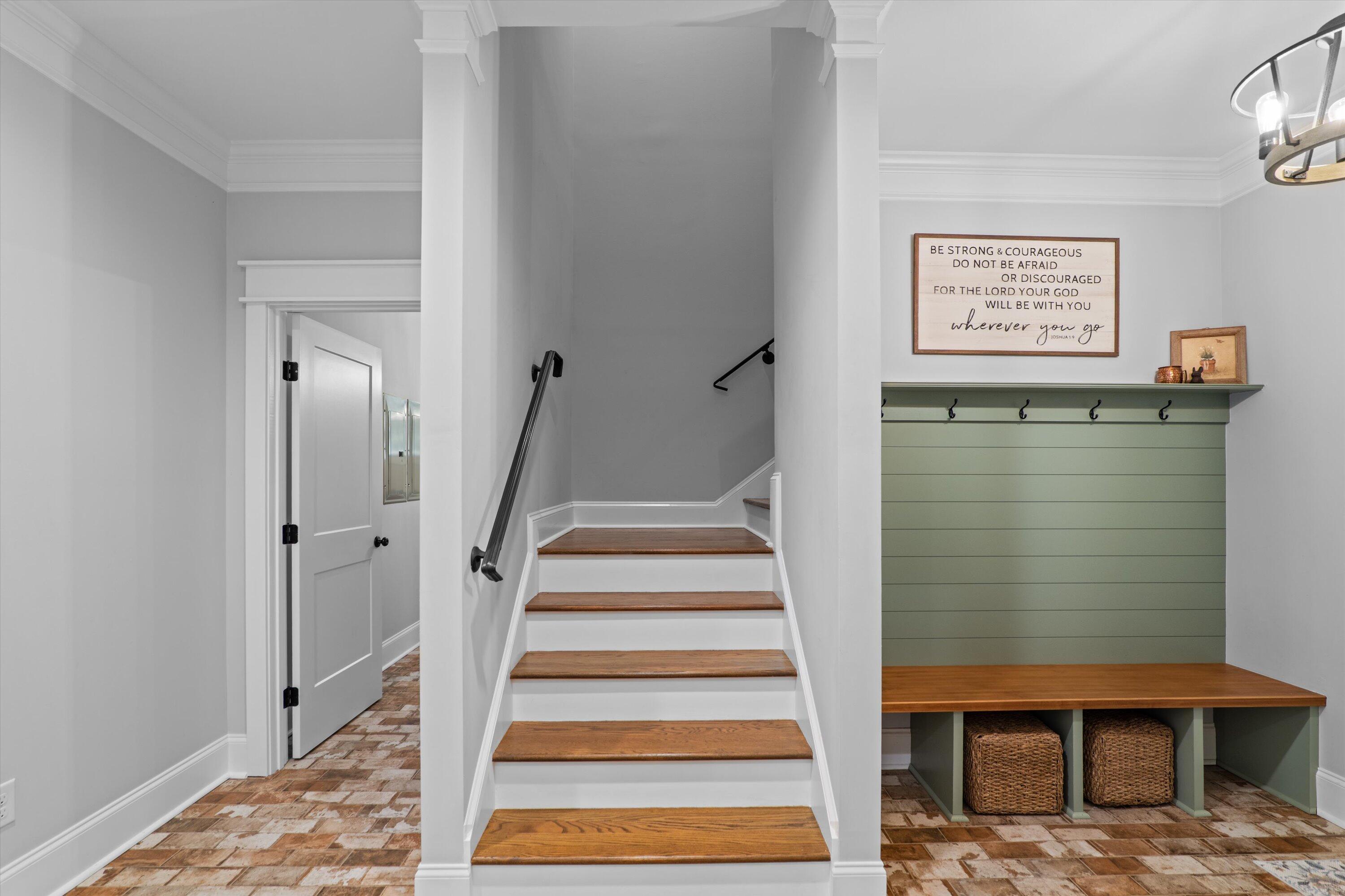 390 Shagbark Way Way