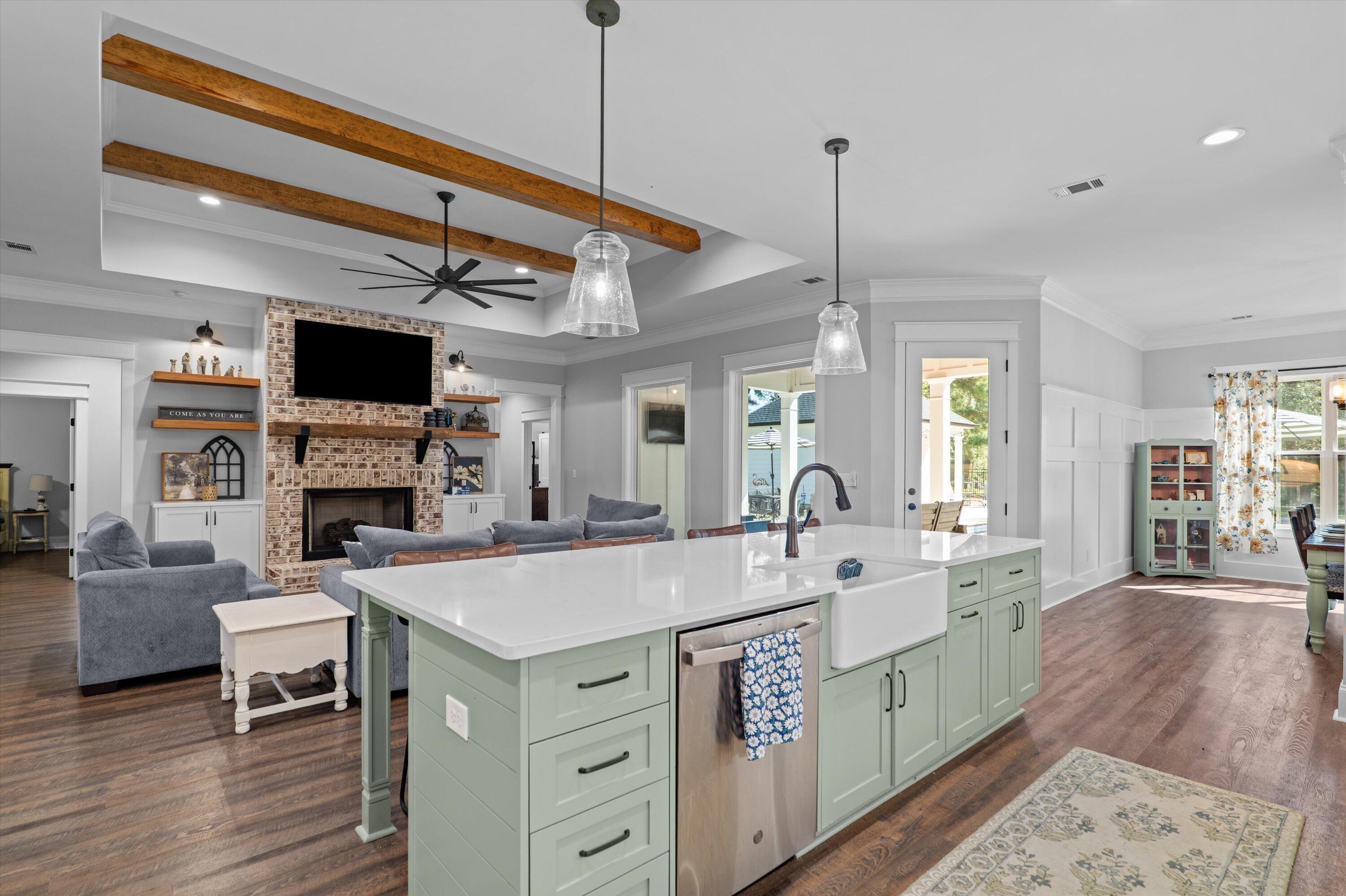 390 Shagbark Way Way